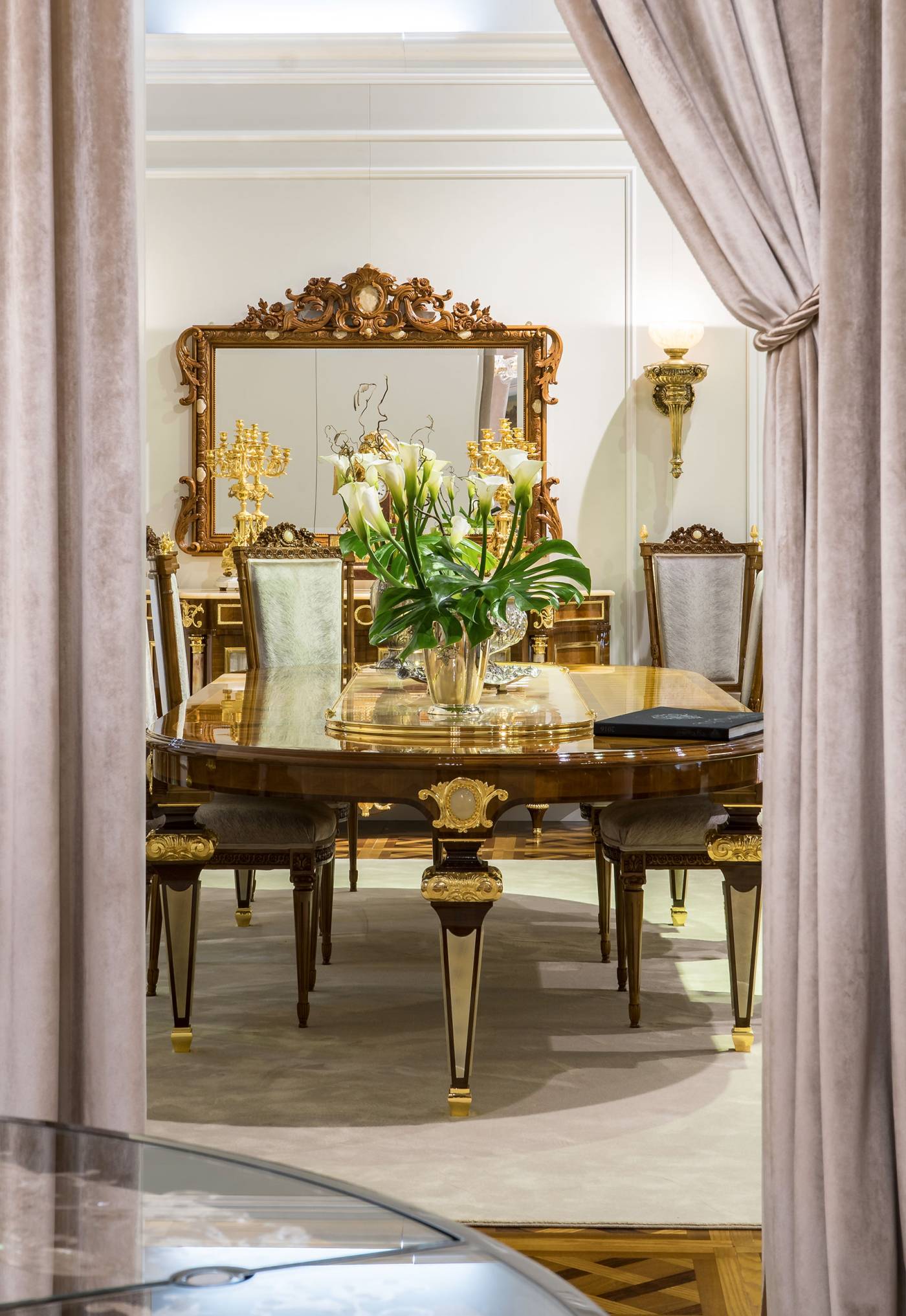 cg-capelletti-luxury-forniture-made-in-italy-dining-table