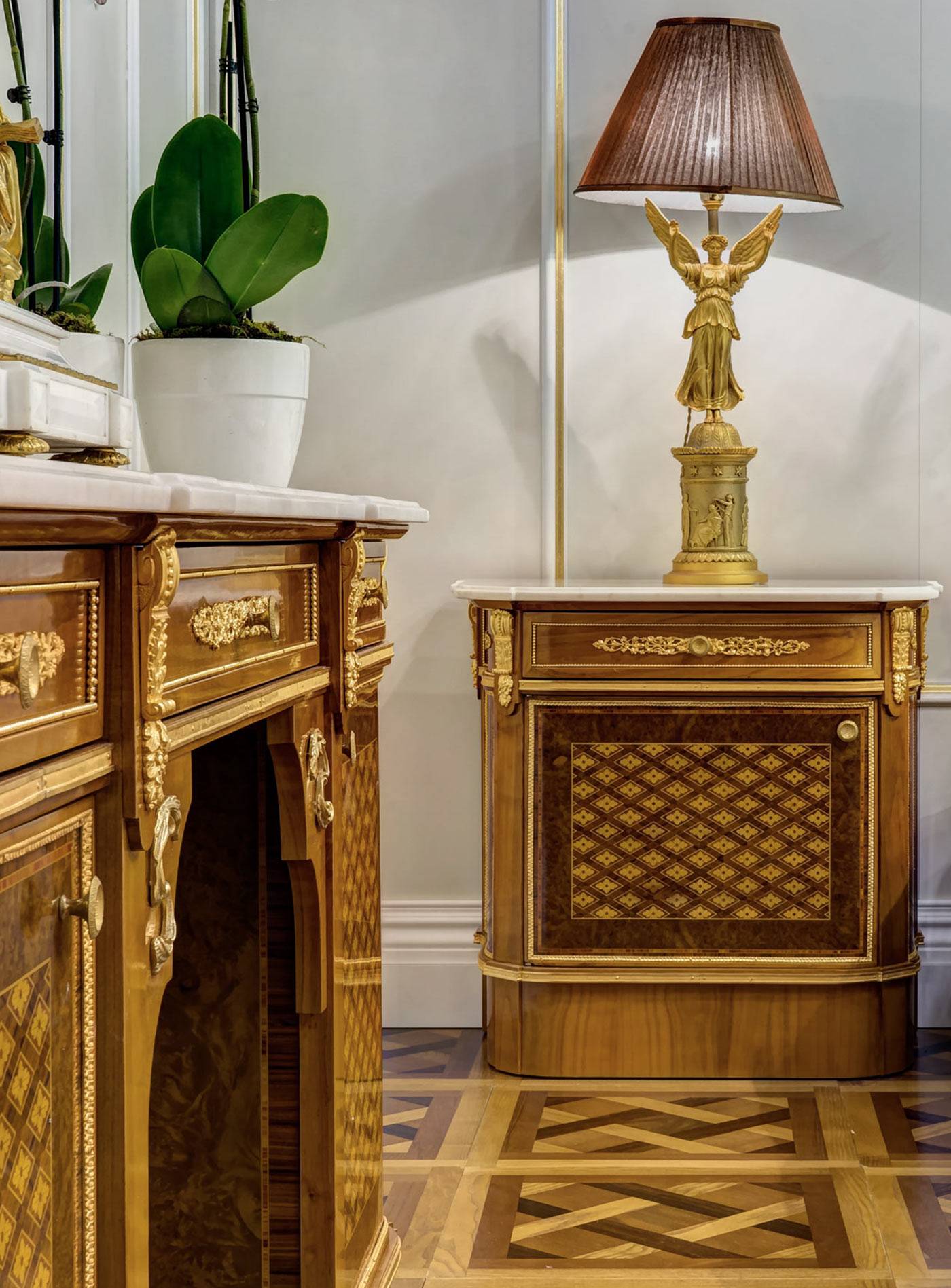 cg-capelletti-italian-pure-classic-furniture-preview