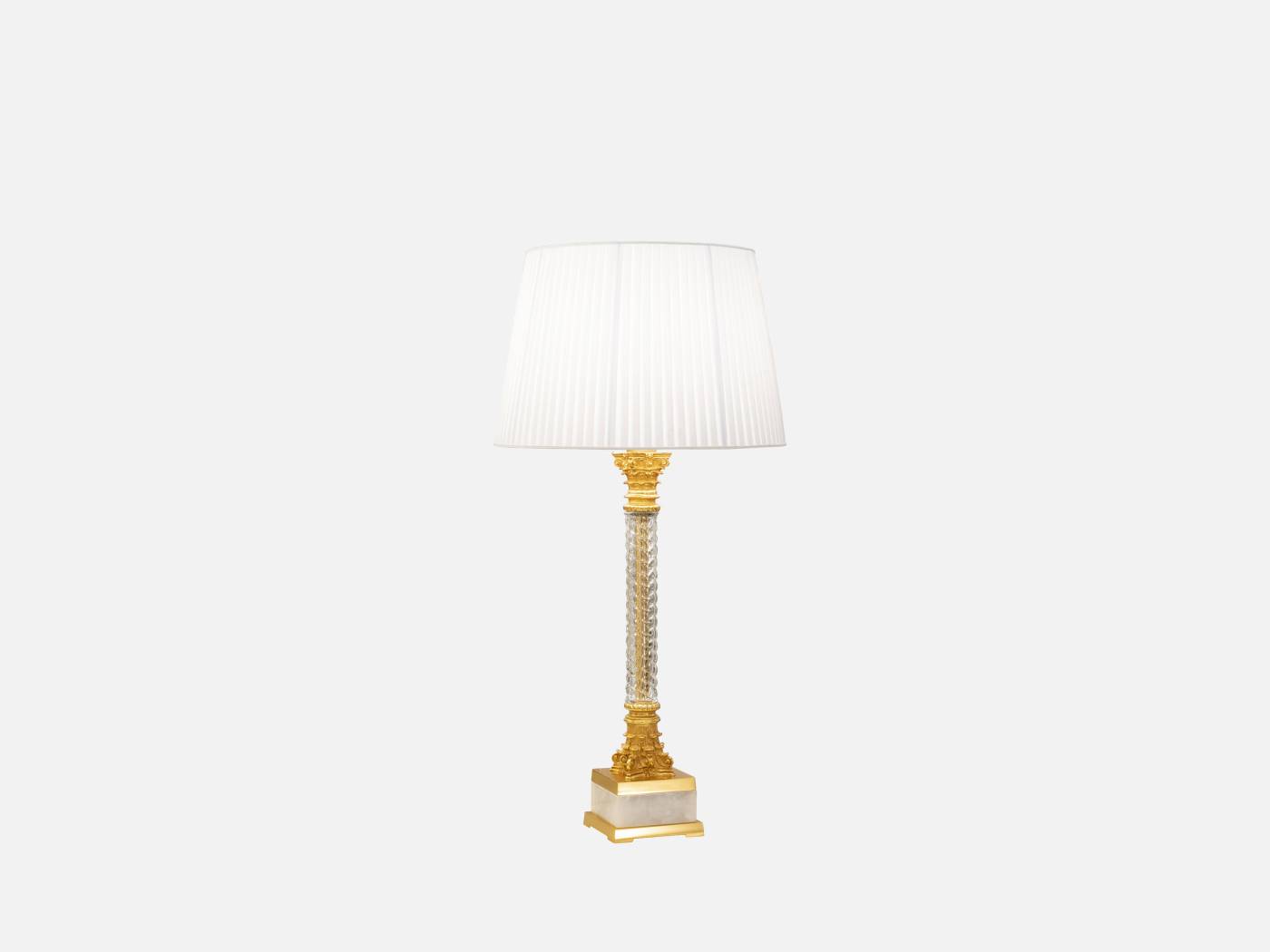 ART. 2302 – Discover the elegance of luxury classic Lighting made in Italy by C.G. Capelletti. Luxury classic furniture that combines style and craftsmanship.