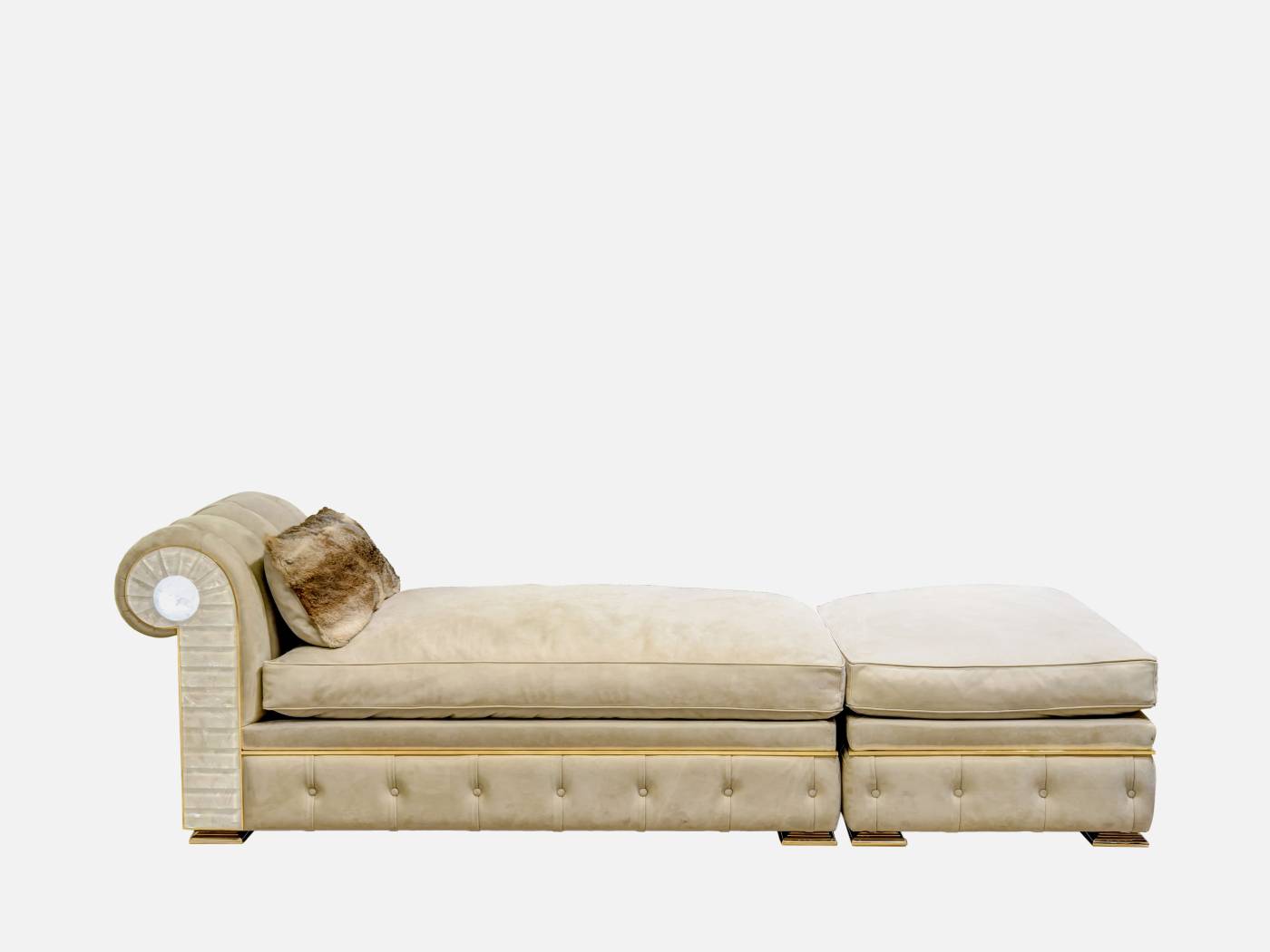 ART. 2076 – C.G. Capelletti Italian Luxury Classic Benches and dormeuses. Transform your space with sophisticated made in italy classic interior design.
