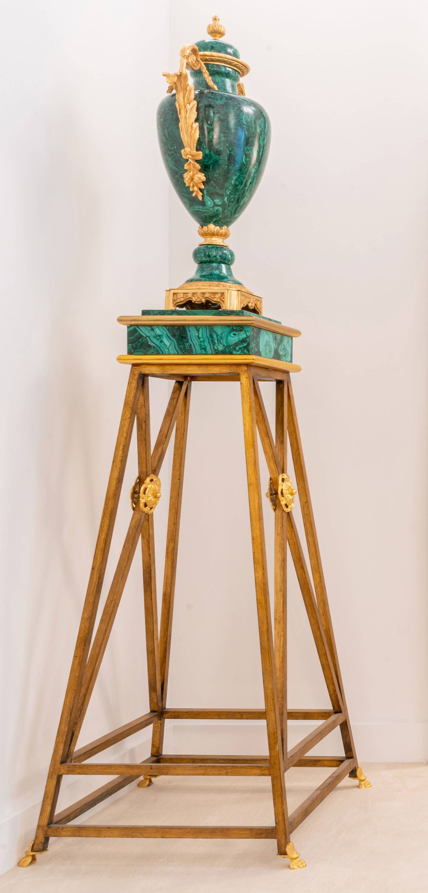 ART. 2066 – The elegance of luxury classic Colums made in Italy by C.G. Capelletti.