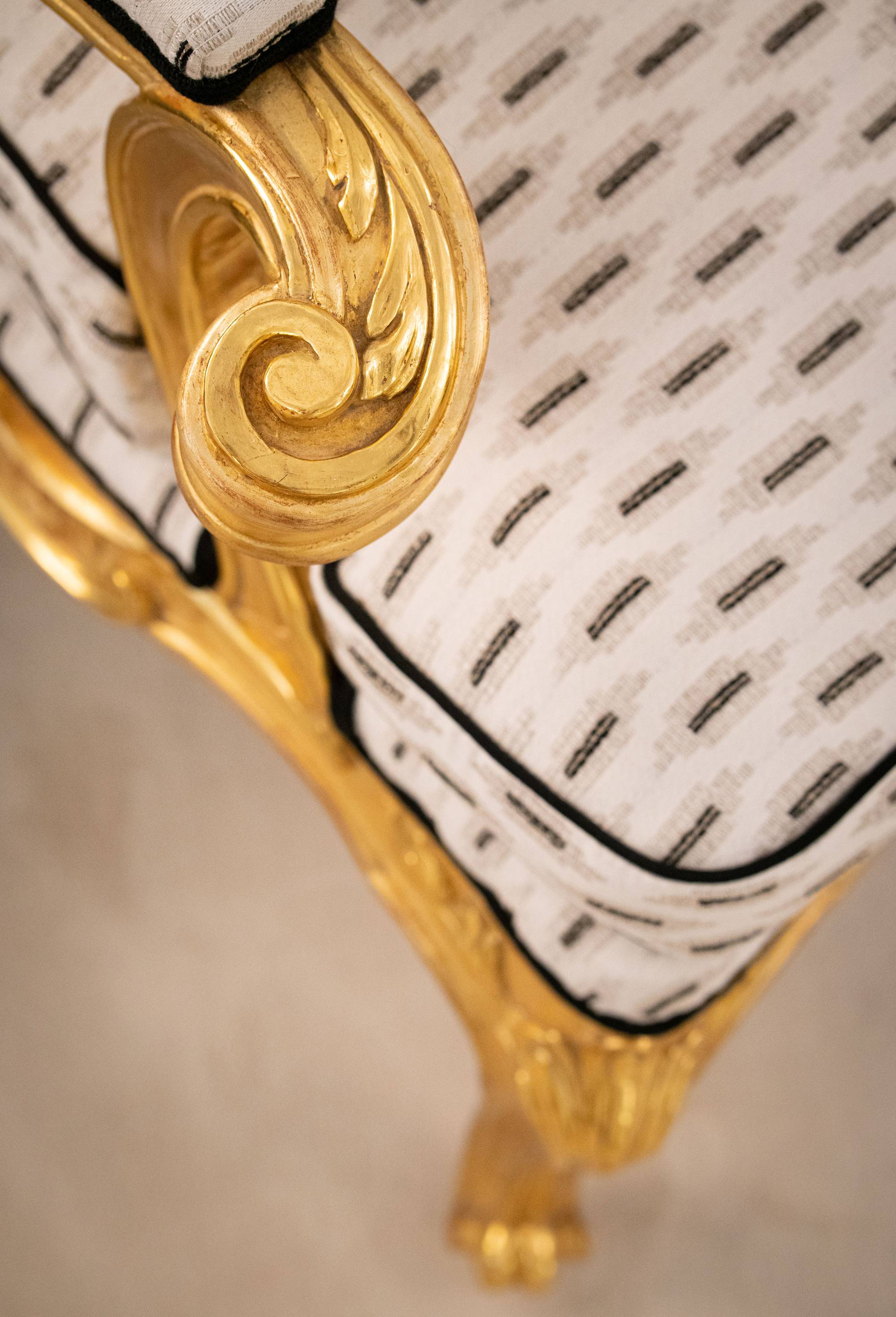 ART. 757 - Poltrone di lusso in stile classico made in Italy. Design di interni italiano C.G. Capelletti