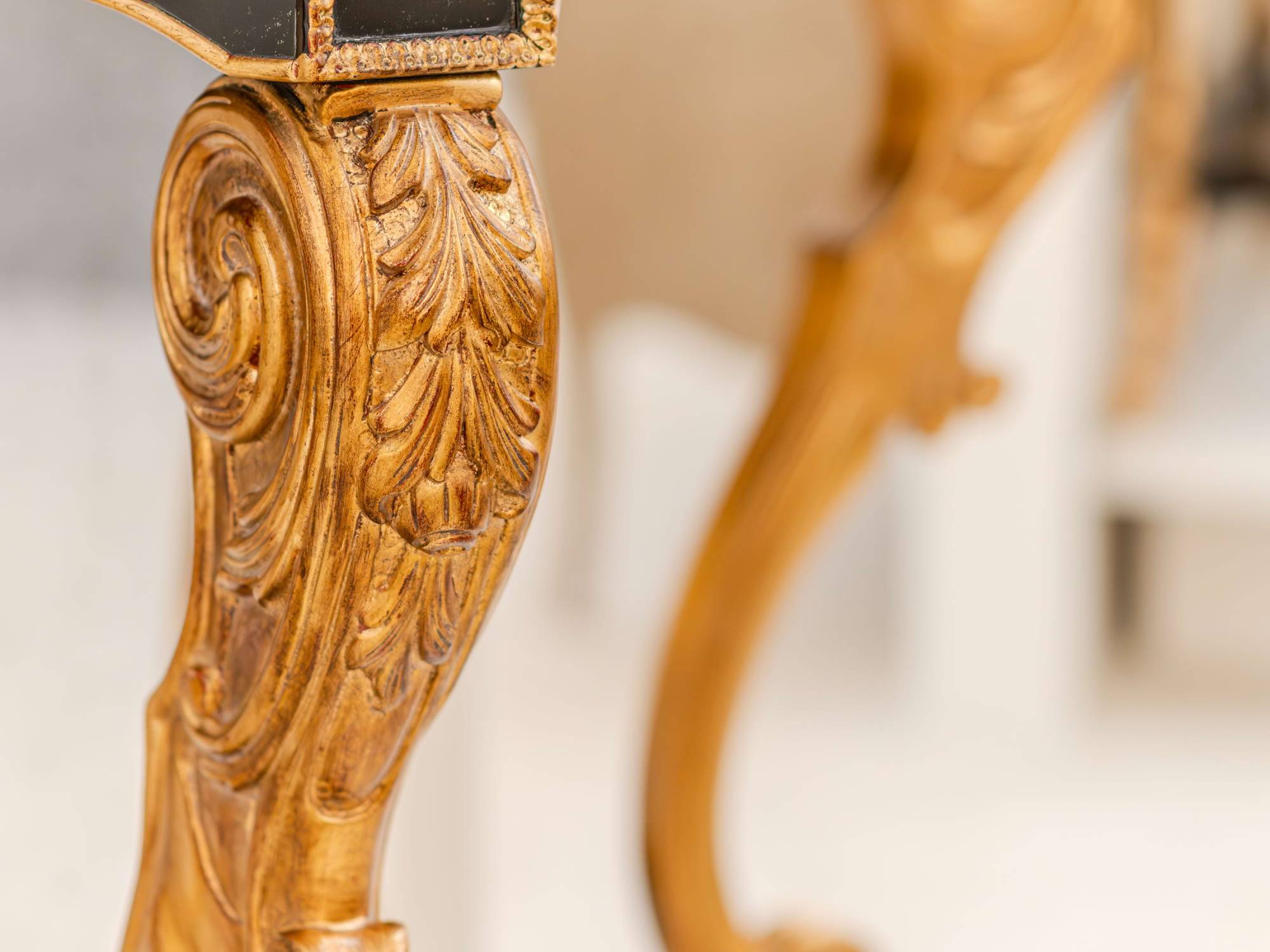 ART. 2400 – The elegance of luxury classic Console made in Italy by C.G. Capelletti.