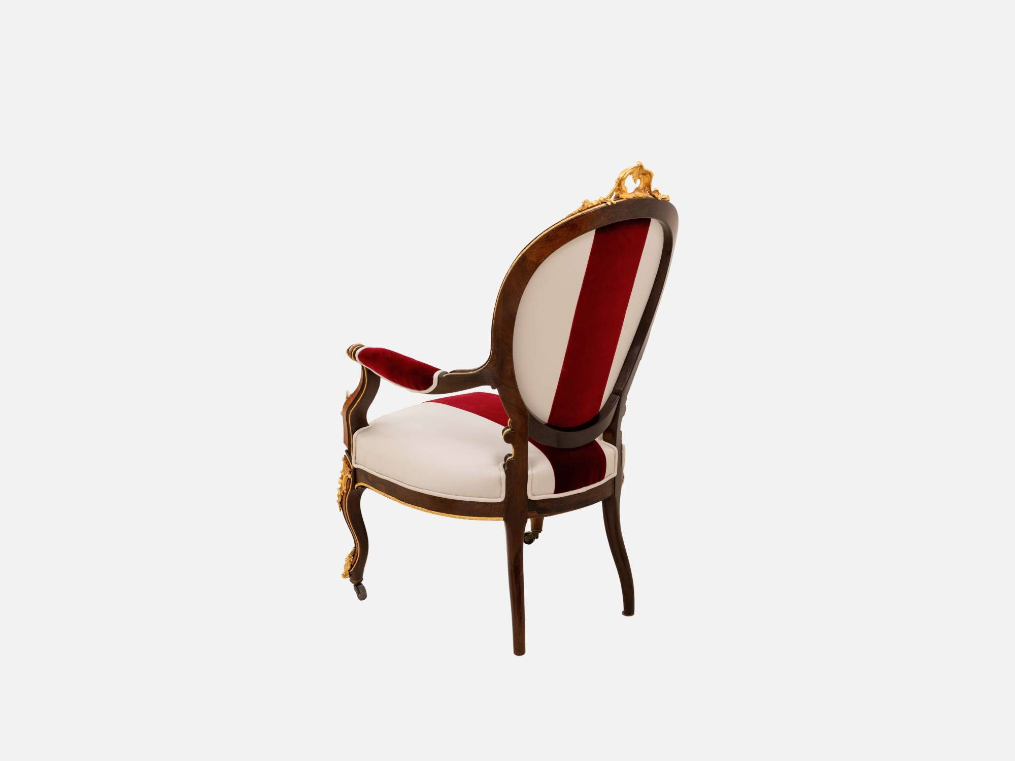 ART. 2417 – The elegance of luxury classic Armchairs made in Italy by C.G. Capelletti.