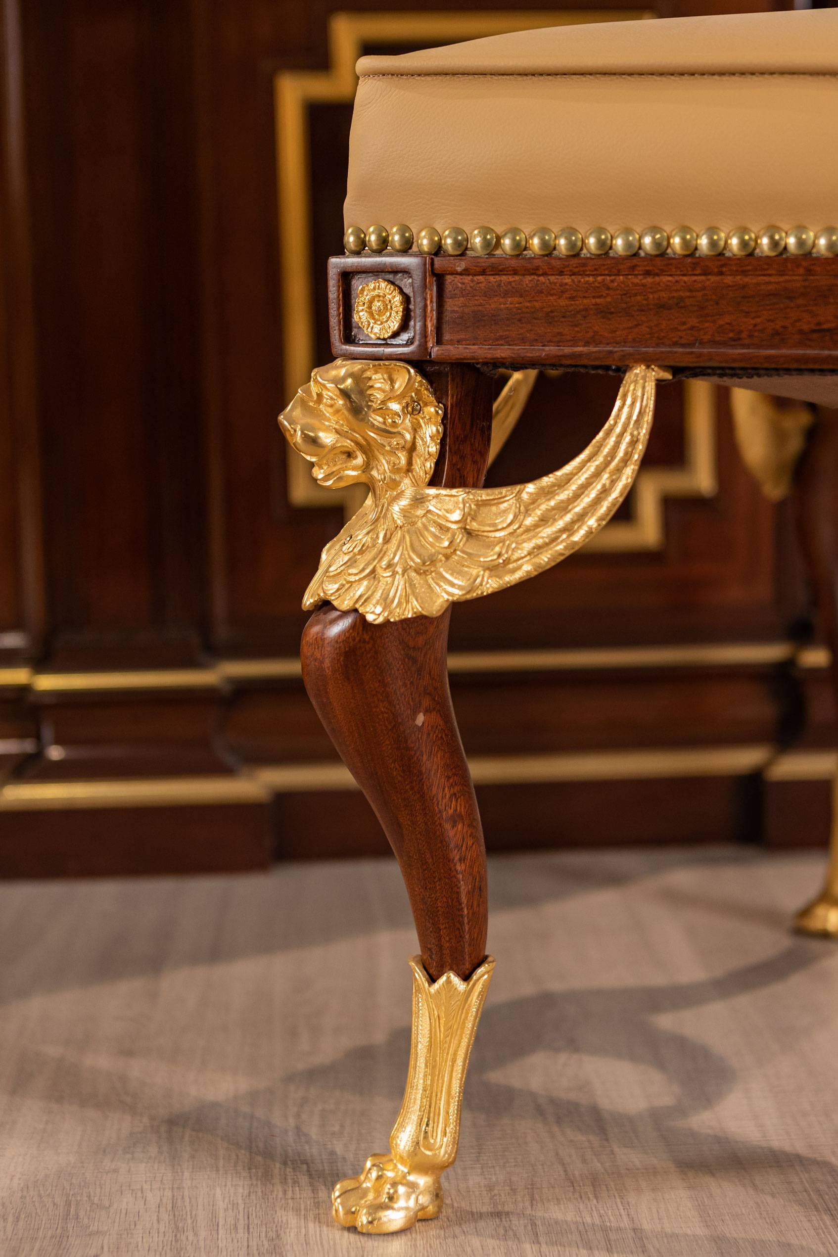 ART. 781 – The elegance of luxury classic Chairs made in Italy by C.G. Capelletti.