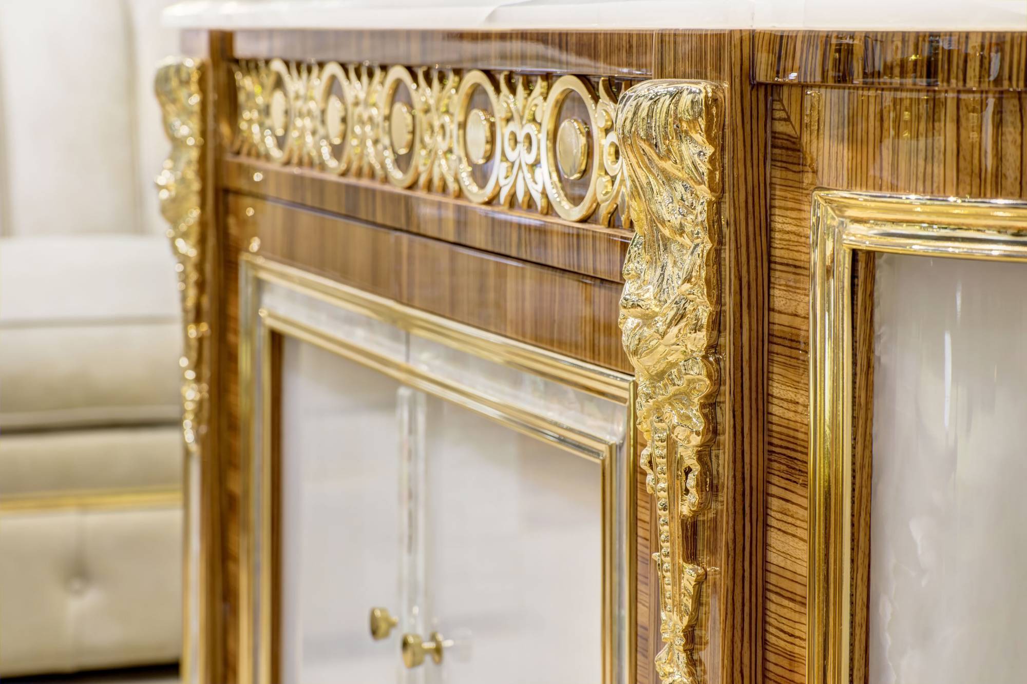 ART. 2079 - Credenze di lusso in stile contemporaneo made in Italy. Arredamento di lusso italiano C.G. Capelletti