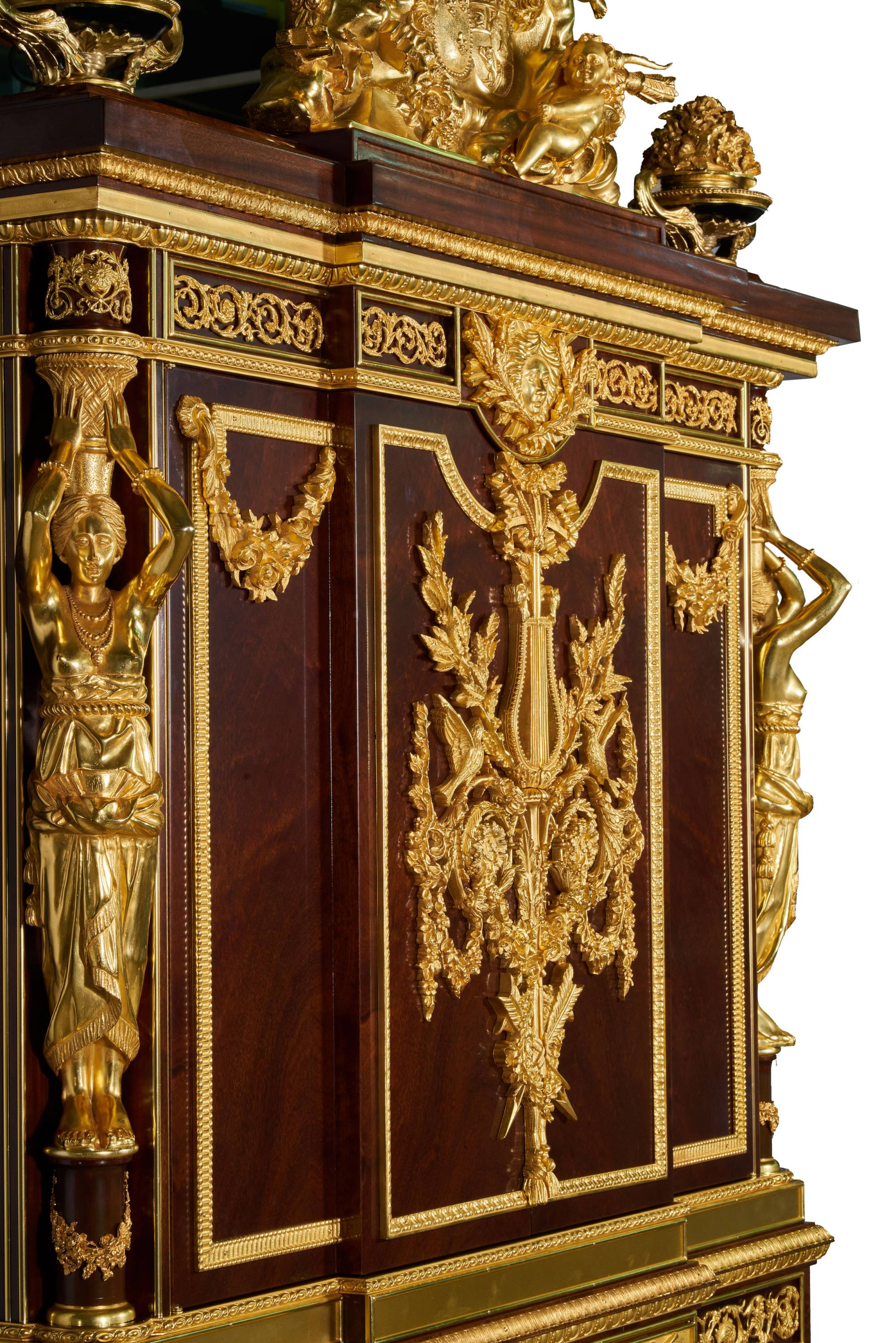 ART. 2155 – C.G. Capelletti Italian Luxury Classic Masterpieces. Made in Italy classic interior design