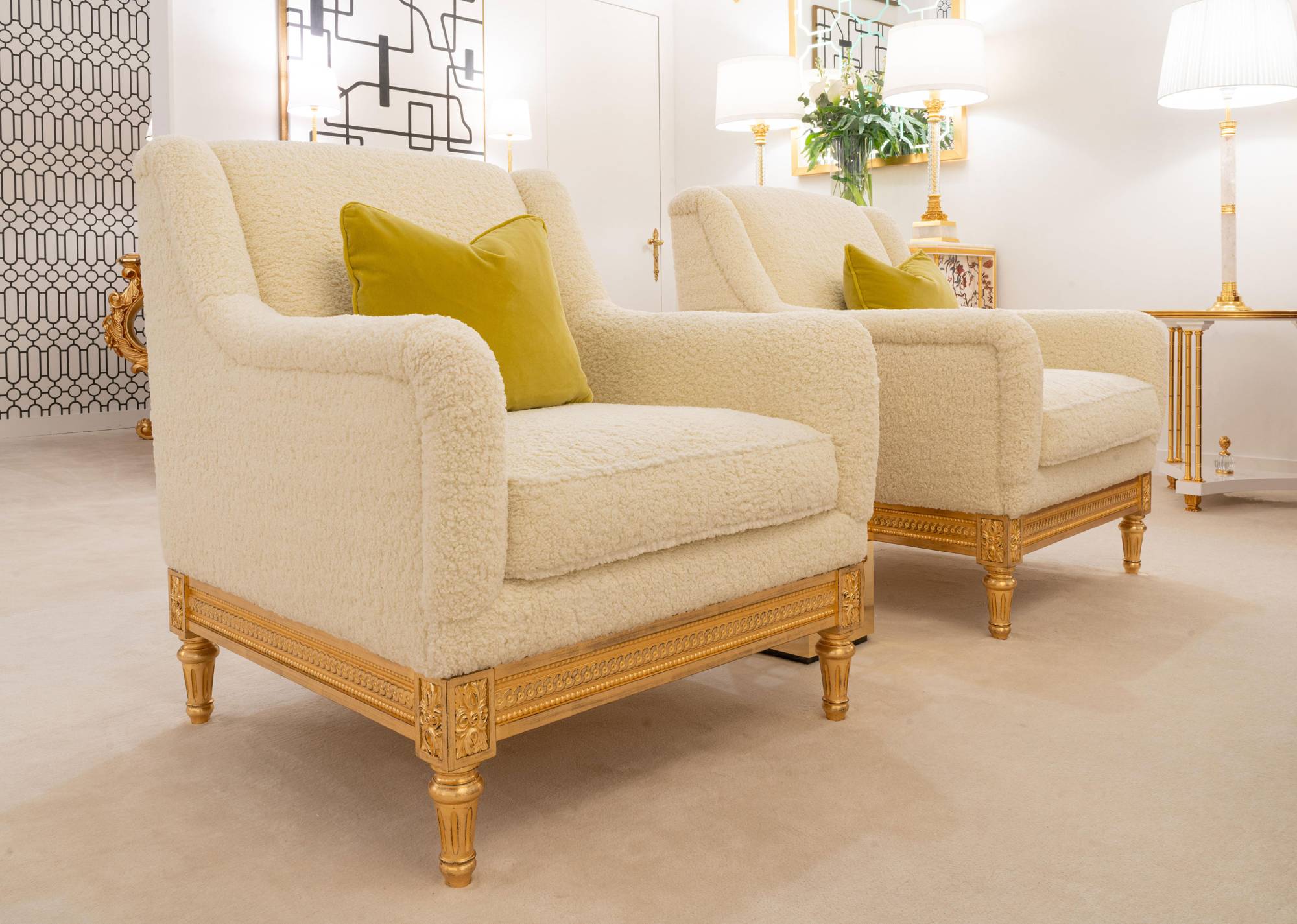 ART. 2371 – The elegance of luxury classic Armchairs made in Italy by C.G. Capelletti.