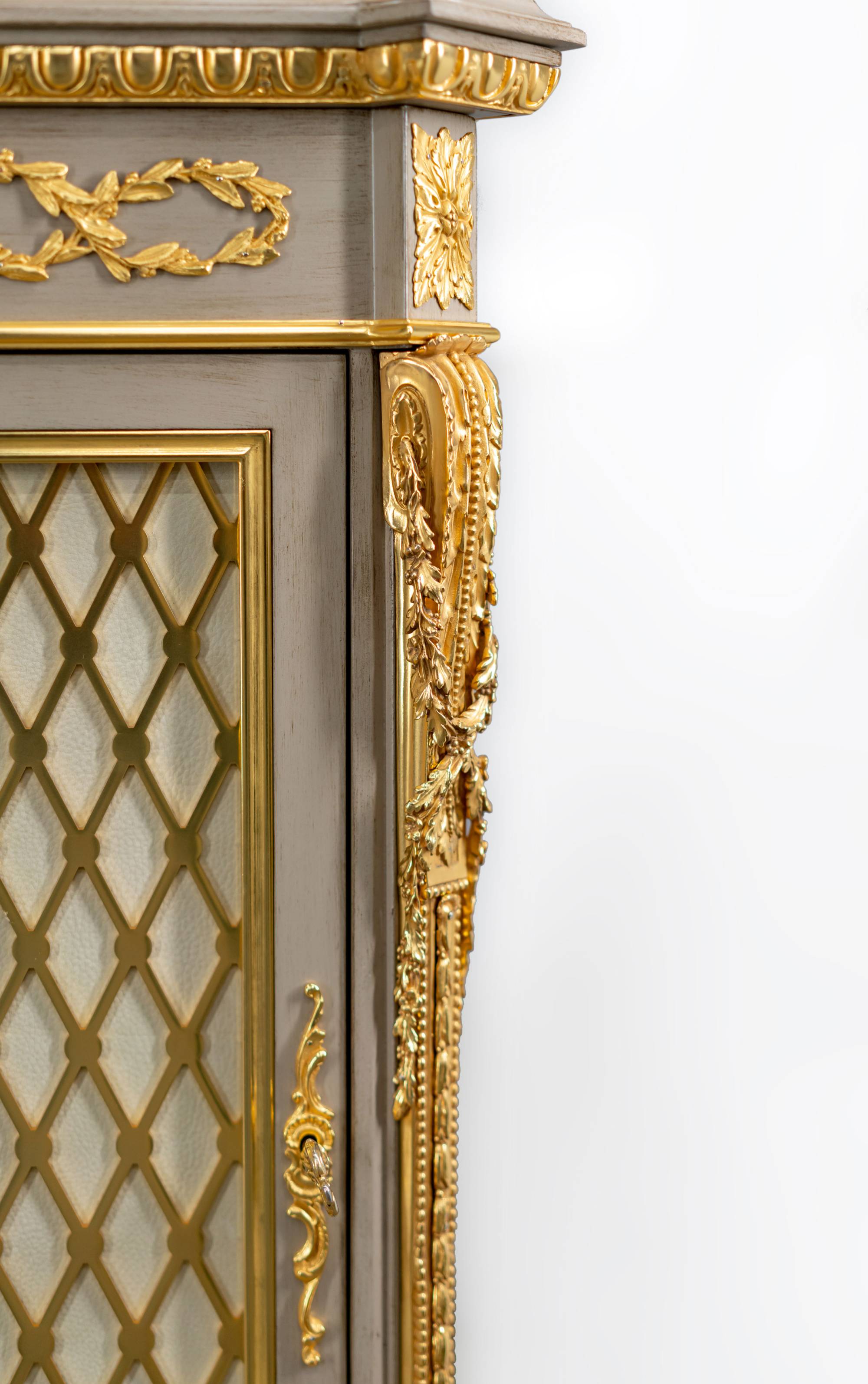 ART.567/V – C.G. Capelletti Italian Luxury Classic Showcases and Bookcases. Made in Italy classic interior design