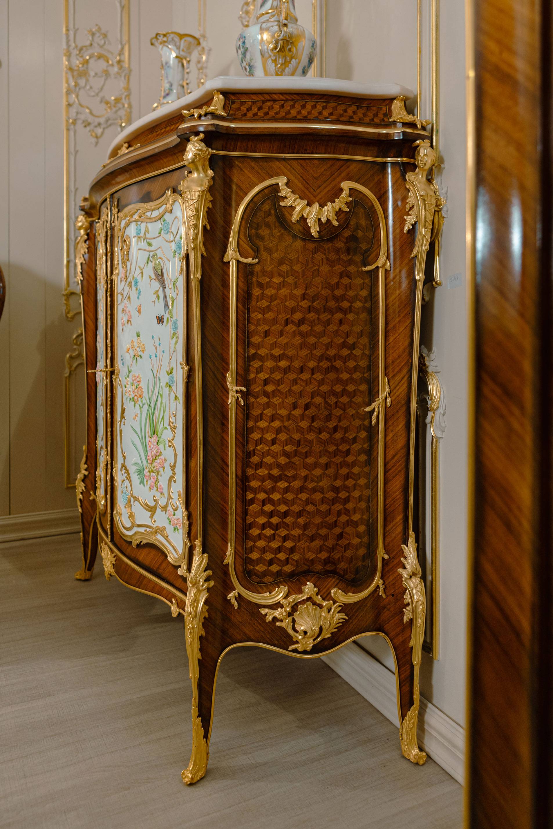 ART. 1094-1 – C.G. Capelletti Italian Luxury Classic Sideboards. Made in Italy classic interior design