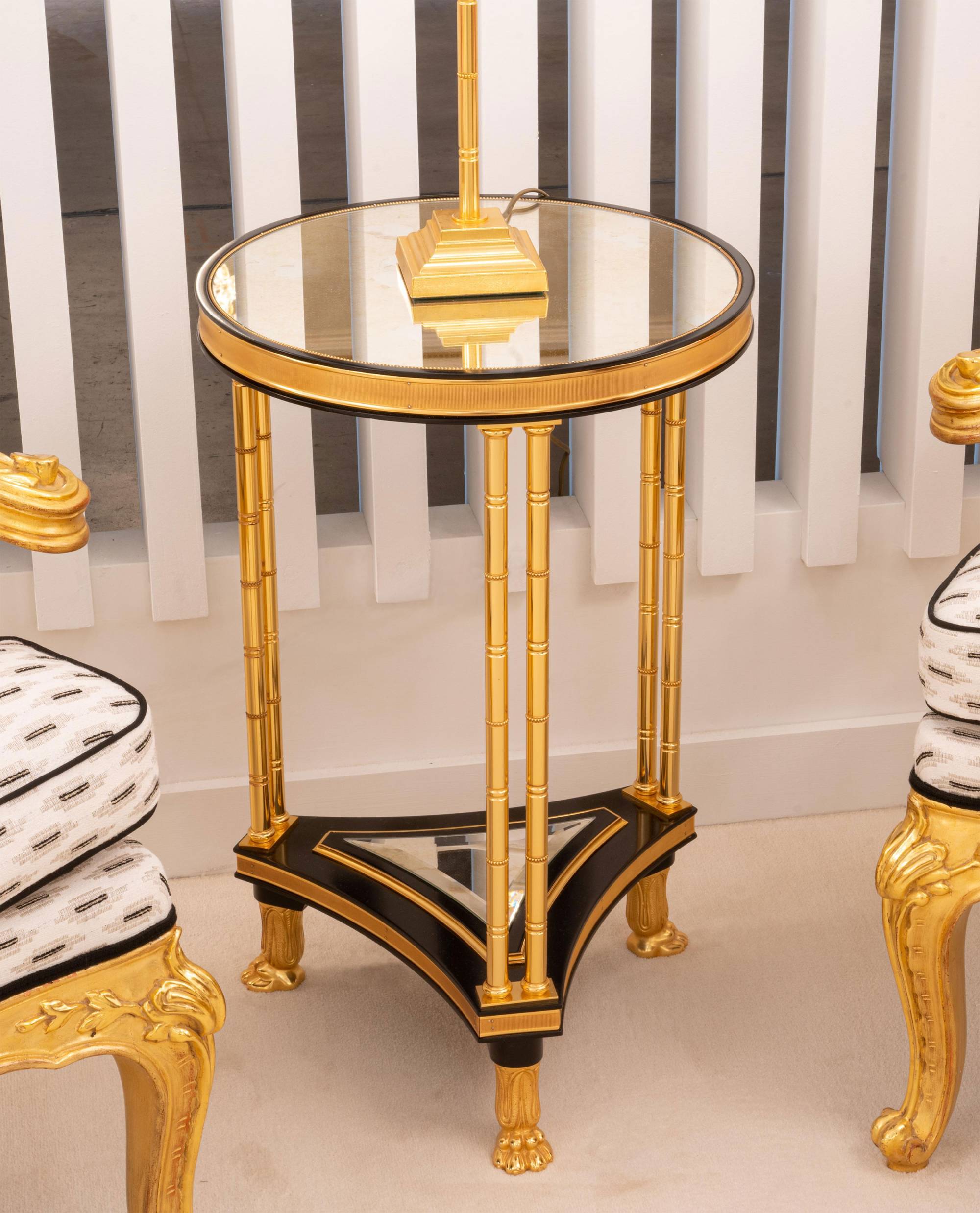 ART. 2323 – The elegance of luxury classic Small tables made in Italy by C.G. Capelletti.