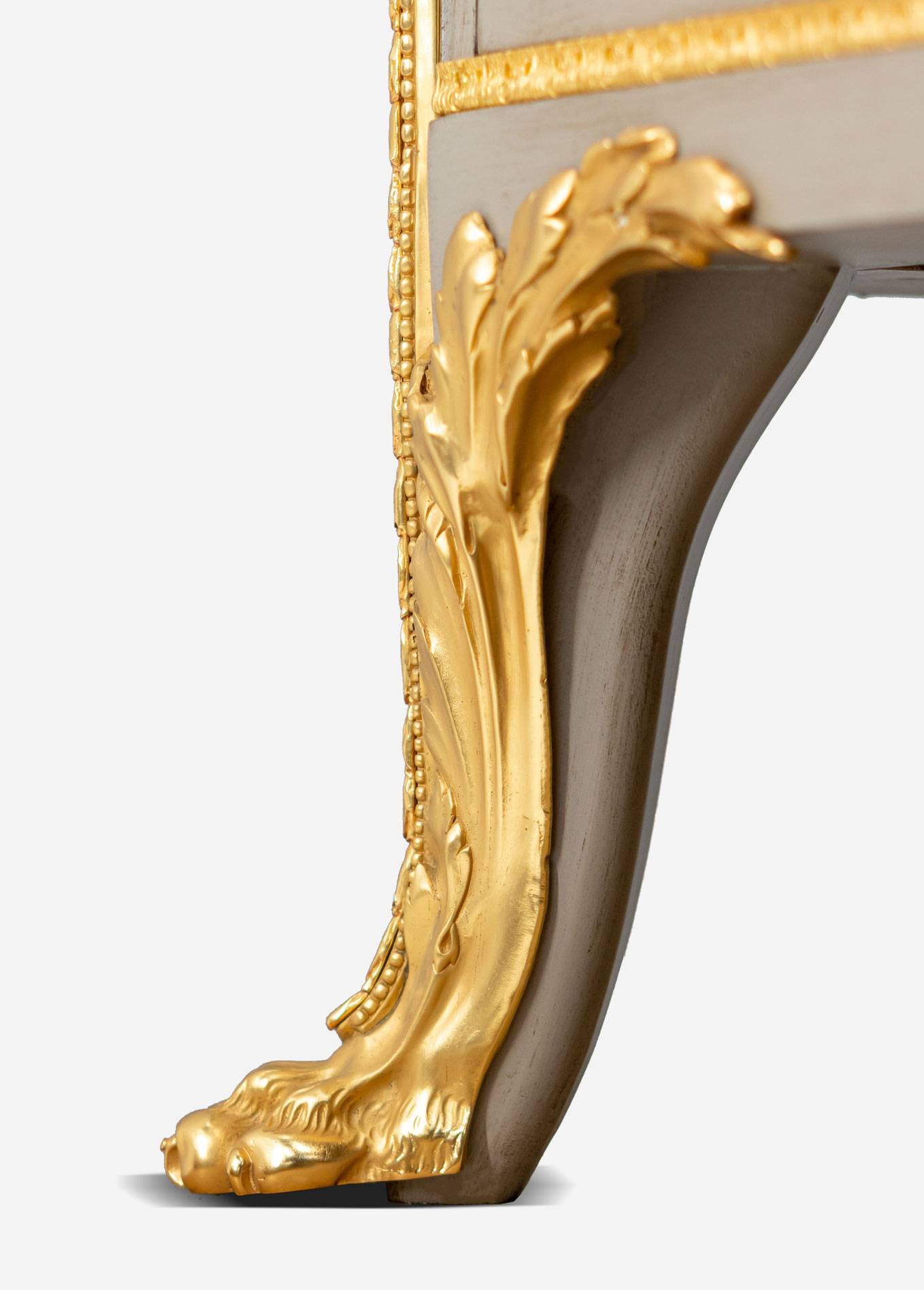 ART.567/V – The elegance of luxury classic Showcases and Bookcases made in Italy by C.G. Capelletti.