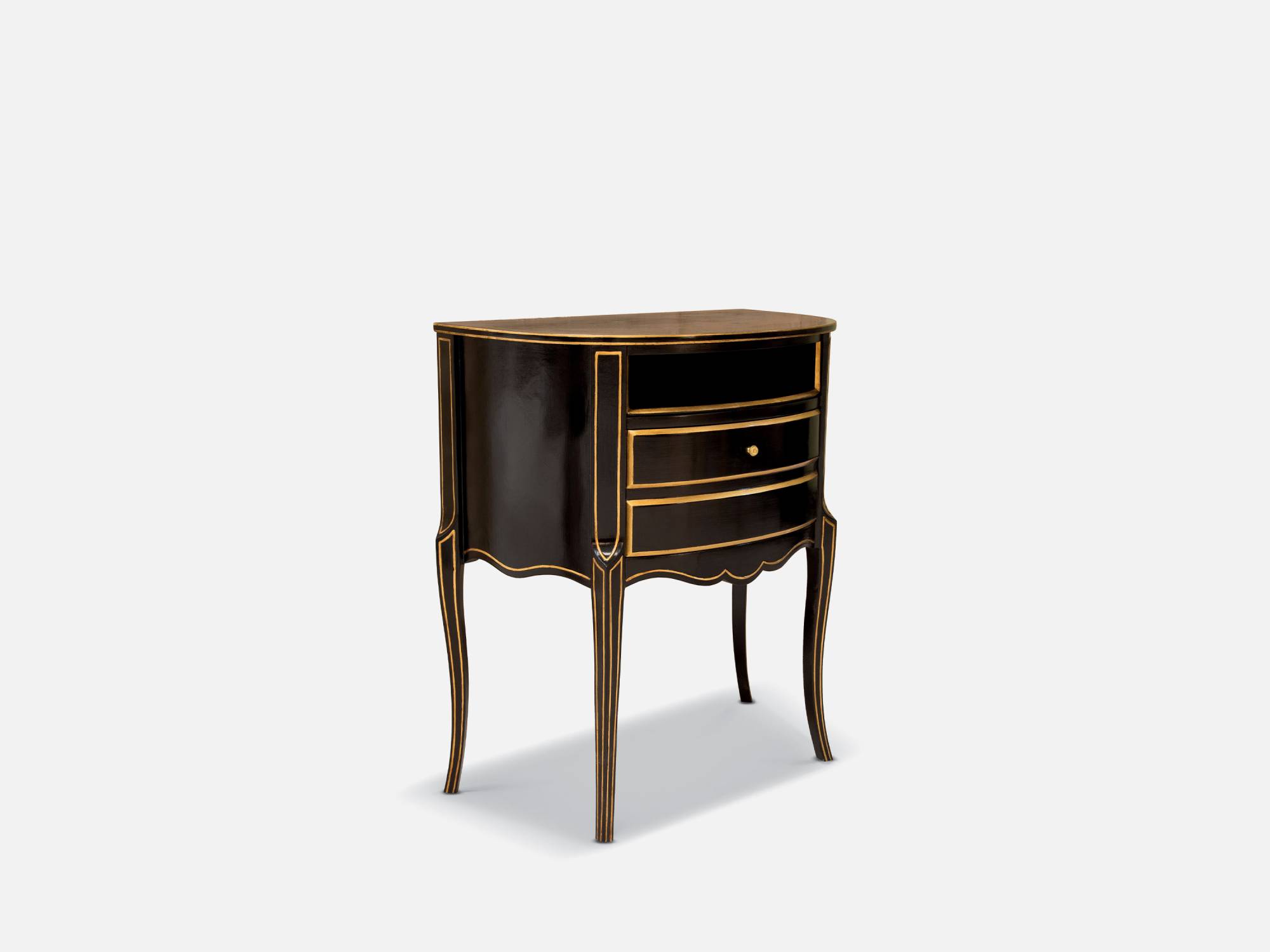 ART. 2223 – The elegance of luxury classic Bedside tables made in Italy by C.G. Capelletti.