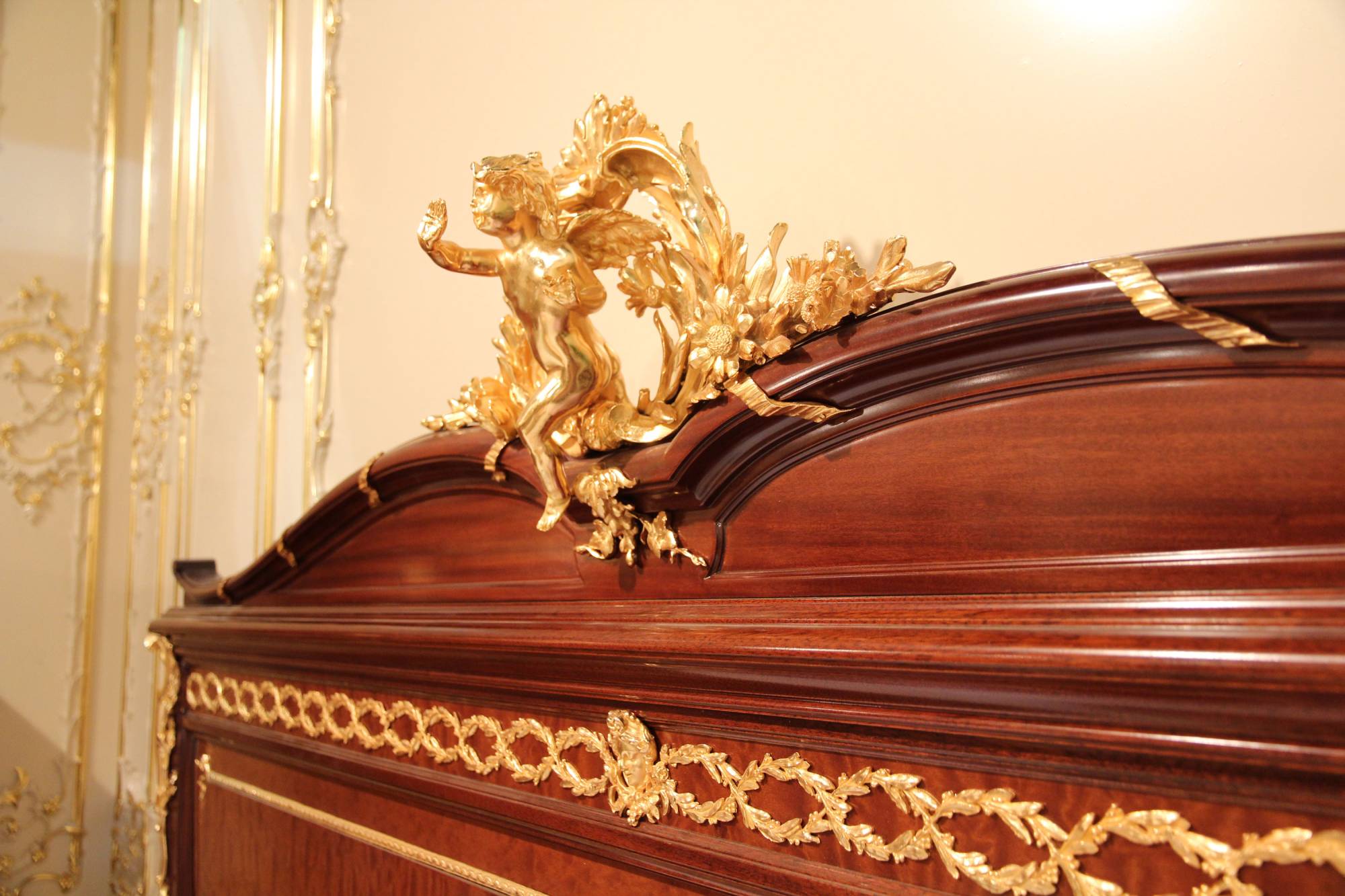 ART. 2024 - C.G. Capelletti quality furniture with made in Italy contemporary Masterpieces