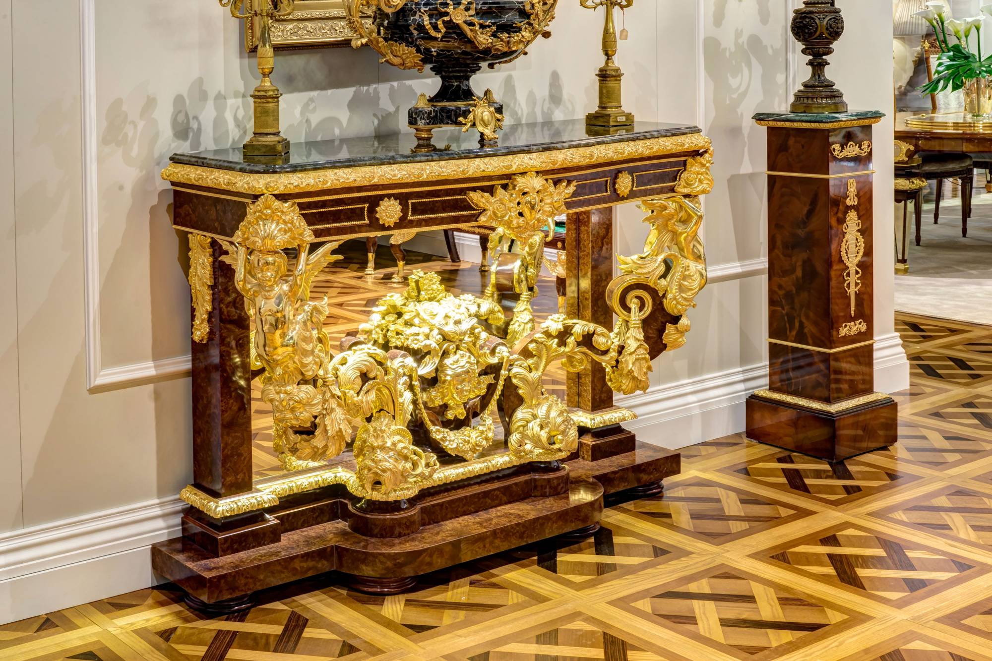 ART. 2068 - C.G. Capelletti quality furniture with made in Italy contemporary Masterpieces