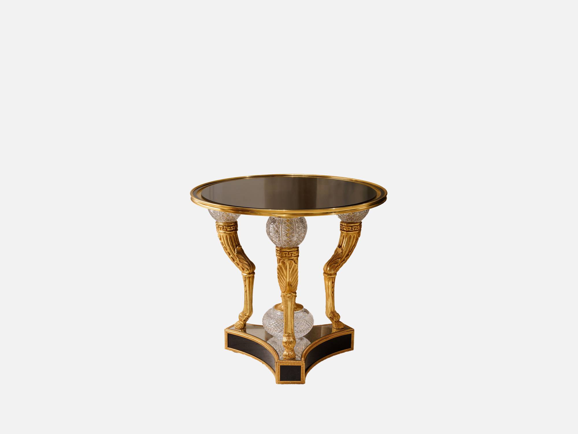 ART. 2212 – The elegance of luxury classic Small tables made in Italy by C.G. Capelletti.