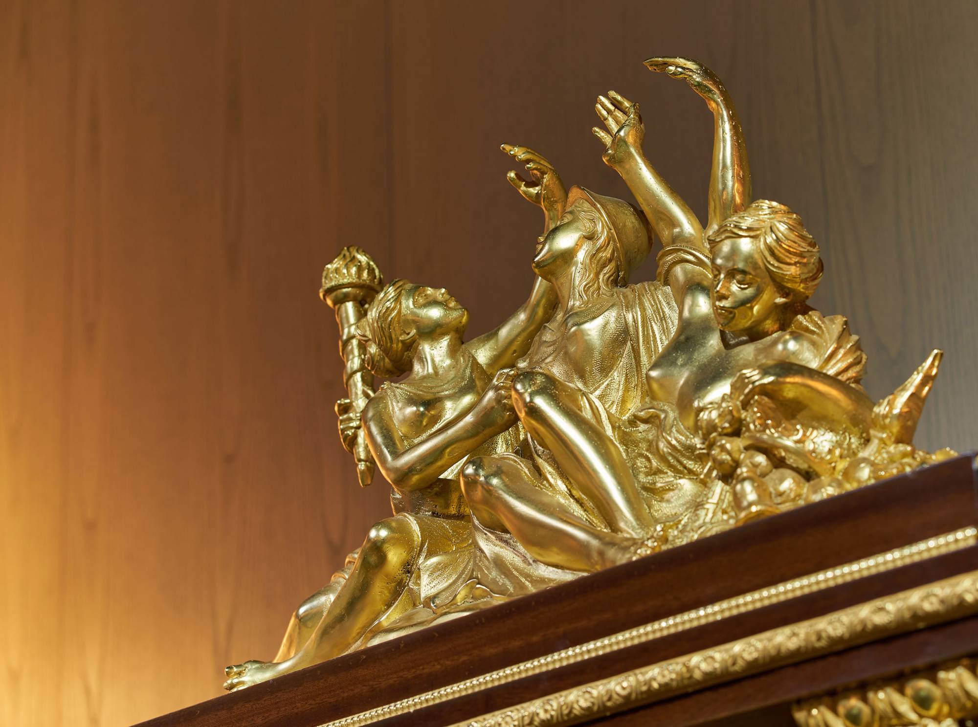 ART. 2162 - Masterpieces di lusso in stile contemporaneo made in Italy. Arredamento di lusso italiano C.G. Capelletti