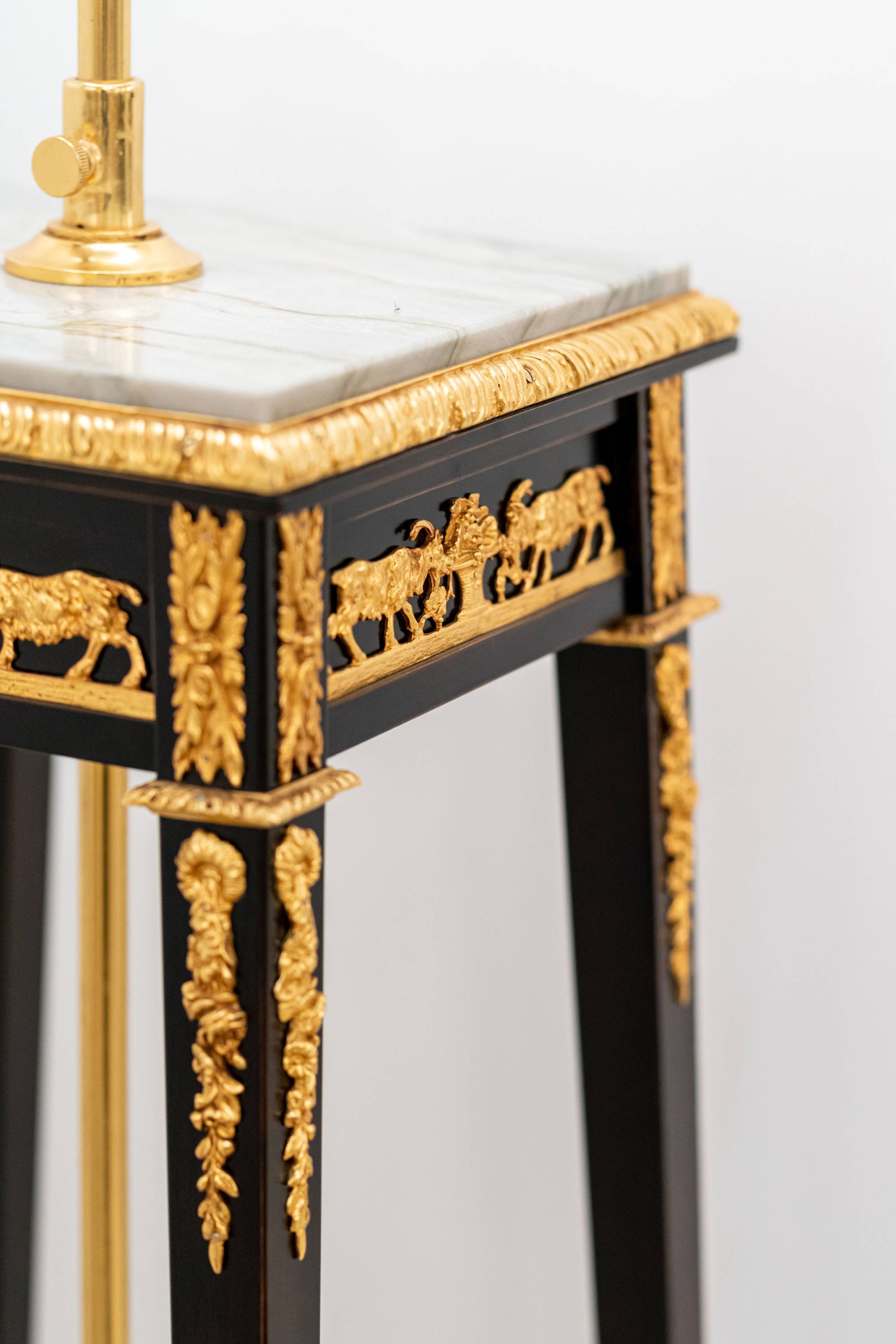 ART. 583-19 – C.G. Capelletti Italian Luxury Classic Colums. Made in Italy classic interior design