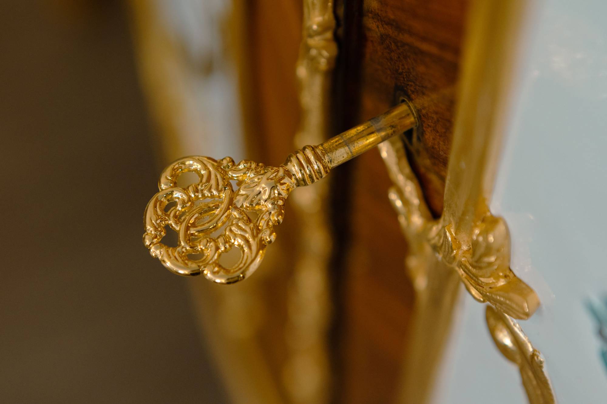 ART. 1094-1 – The elegance of luxury classic Sideboards made in Italy by C.G. Capelletti.