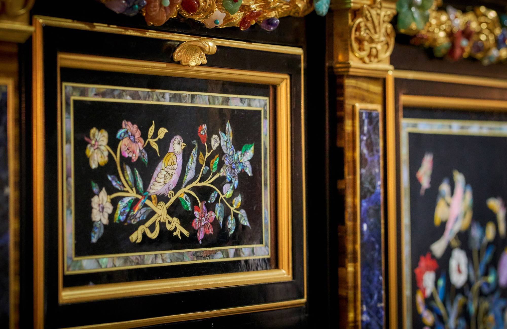 ART. 2142 – The elegance of luxury classic Masterpieces made in Italy by C.G. Capelletti.