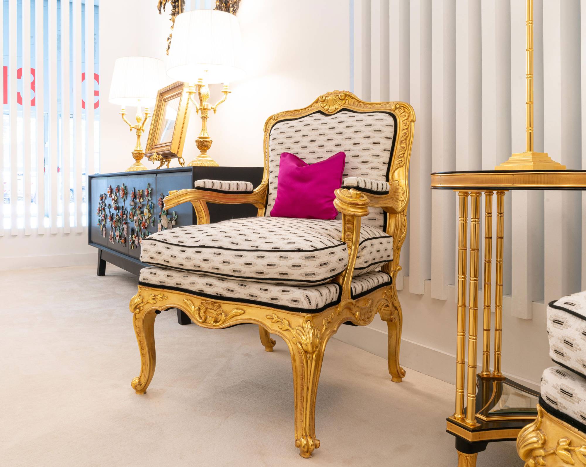 ART. 757 - Poltrone di lusso in stile contemporaneo made in Italy. Arredamento di lusso italiano C.G. Capelletti