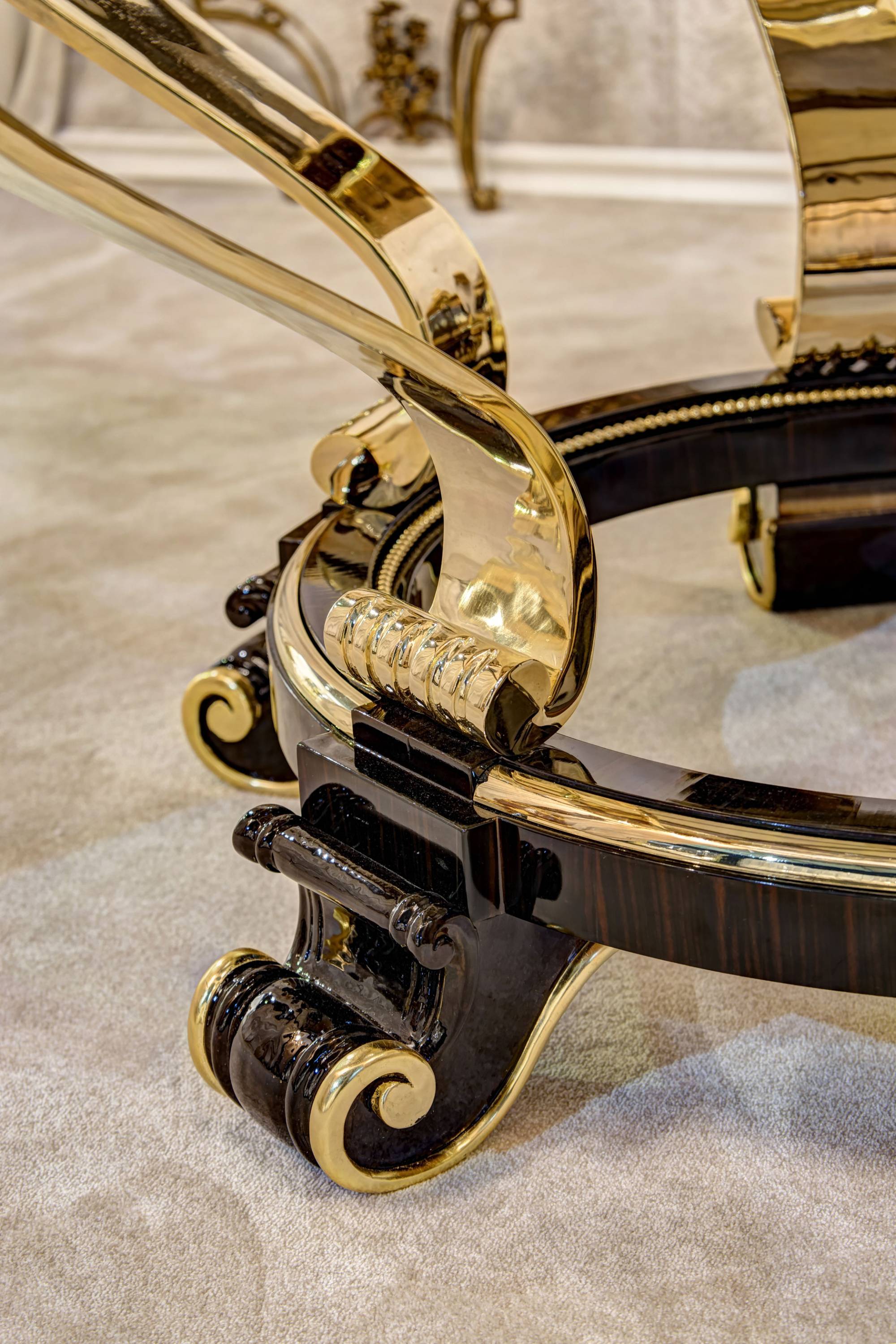 ART. 2084 - Tavoli di lusso in stile classico made in Italy. Design di interni italiano C.G. Capelletti
