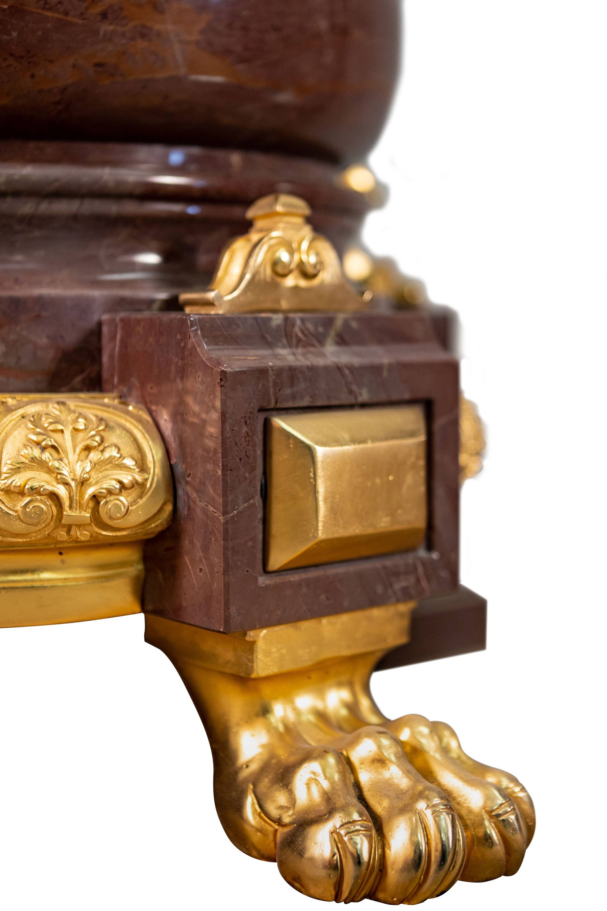 ART. 740 – C.G. Capelletti Italian Luxury Classic Masterpieces. Made in Italy classic interior design