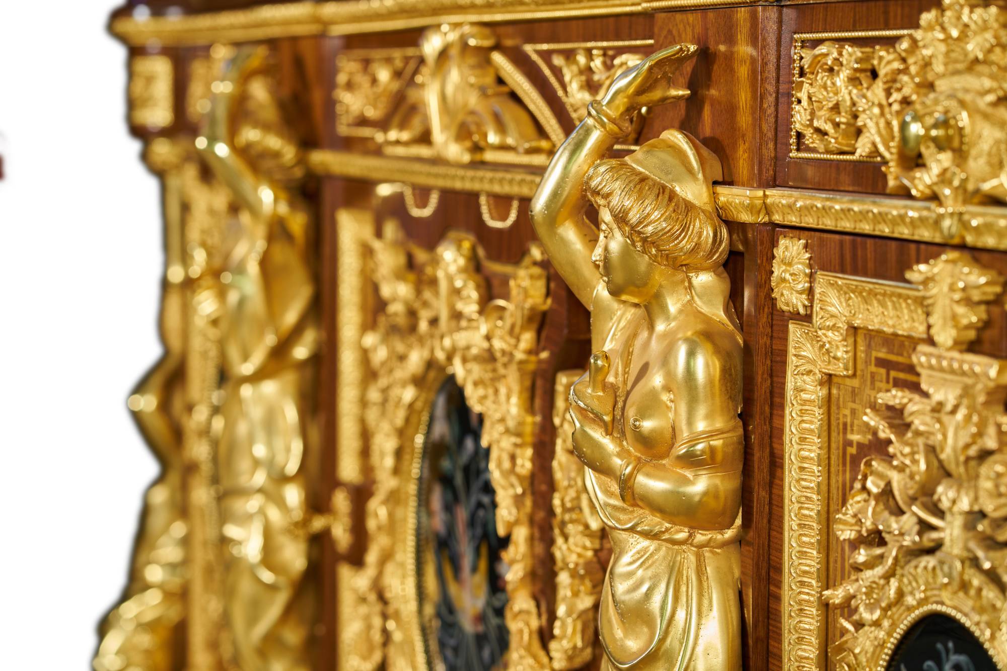 ART. 2146 – The elegance of luxury classic Masterpieces made in Italy by C.G. Capelletti.