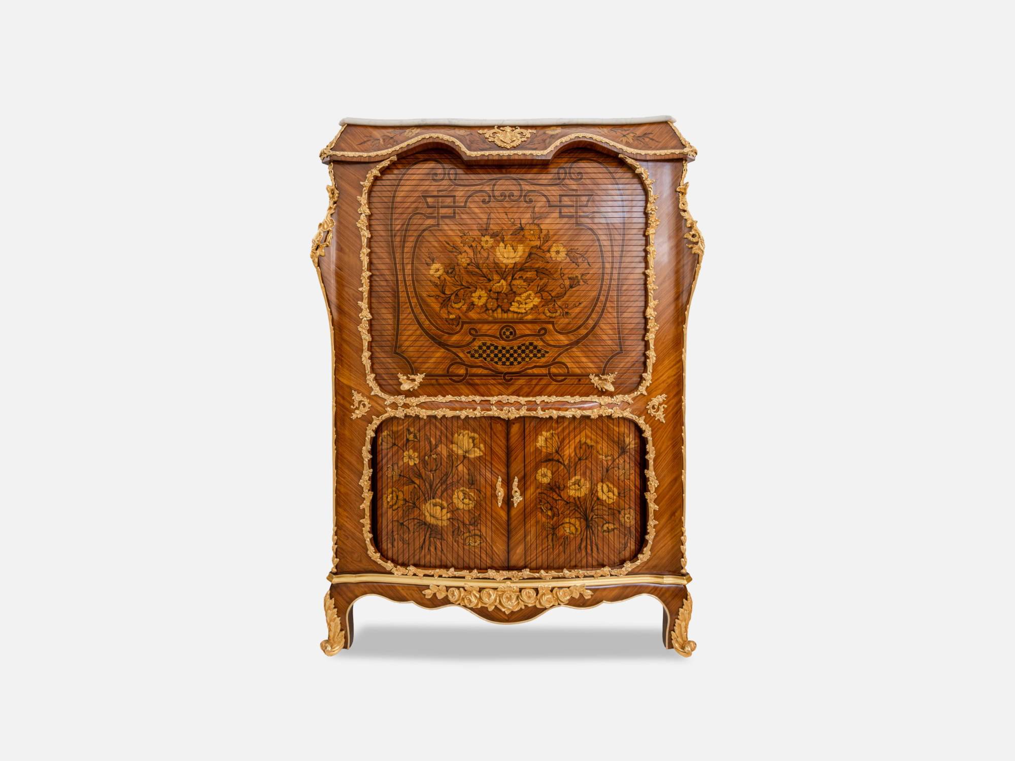 ART. 713 – The elegance of luxury classic Bar furniture made in Italy by C.G. Capelletti.
