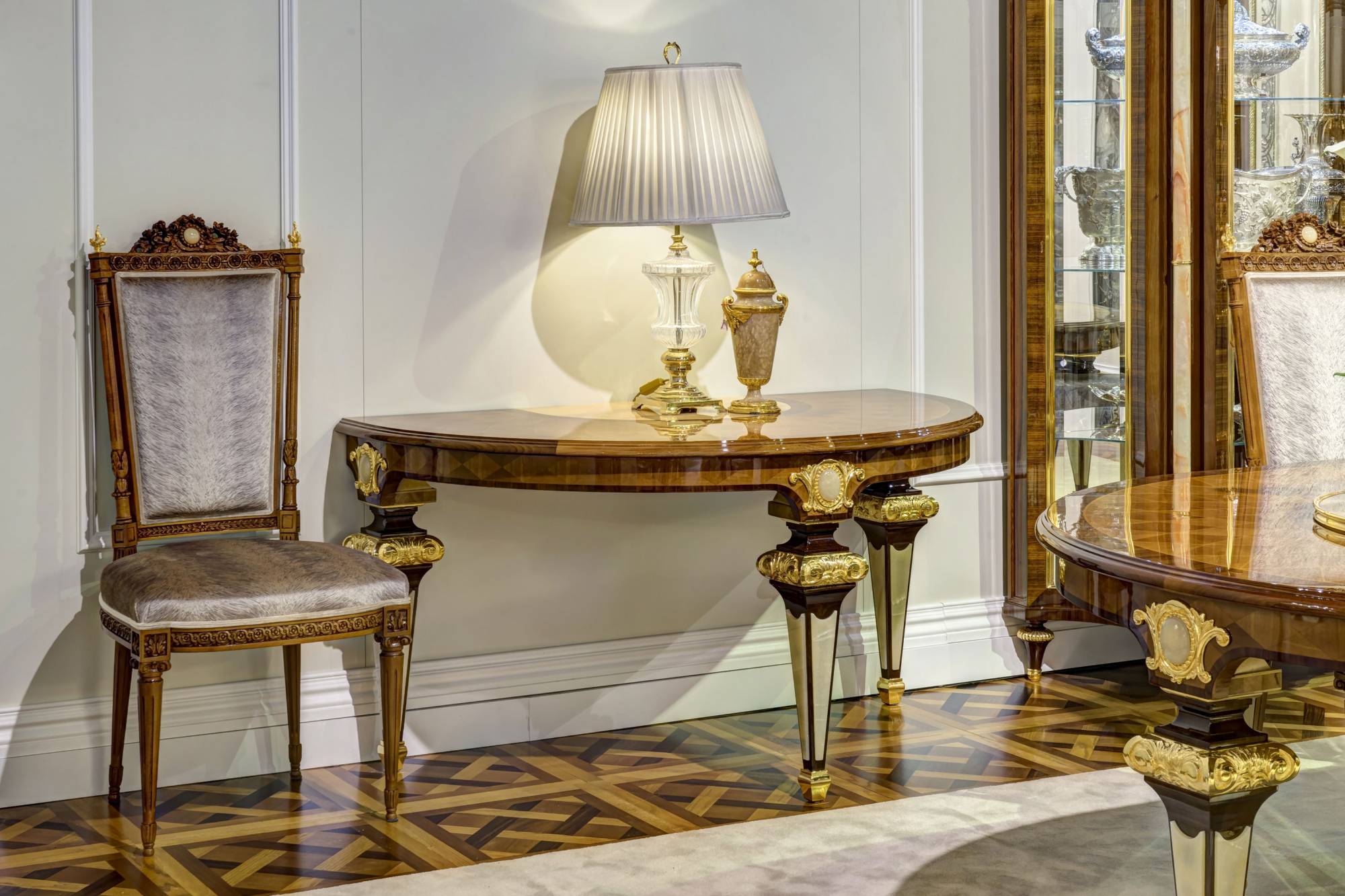 ART. 2071 - Consolle di lusso in stile contemporaneo made in Italy. Arredamento di lusso italiano C.G. Capelletti