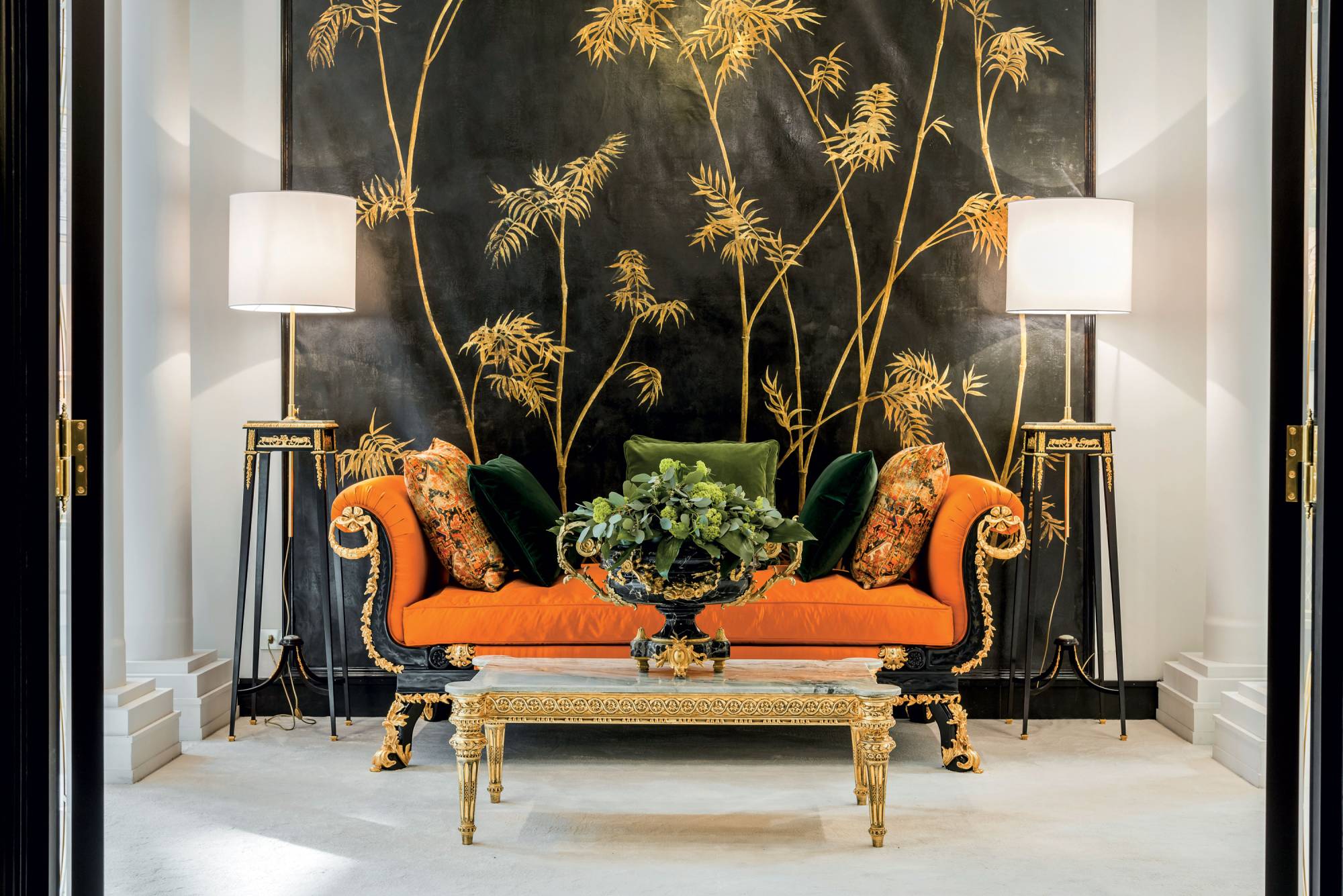 cg-capelletti-italian-luxury-forniture-entrance-001