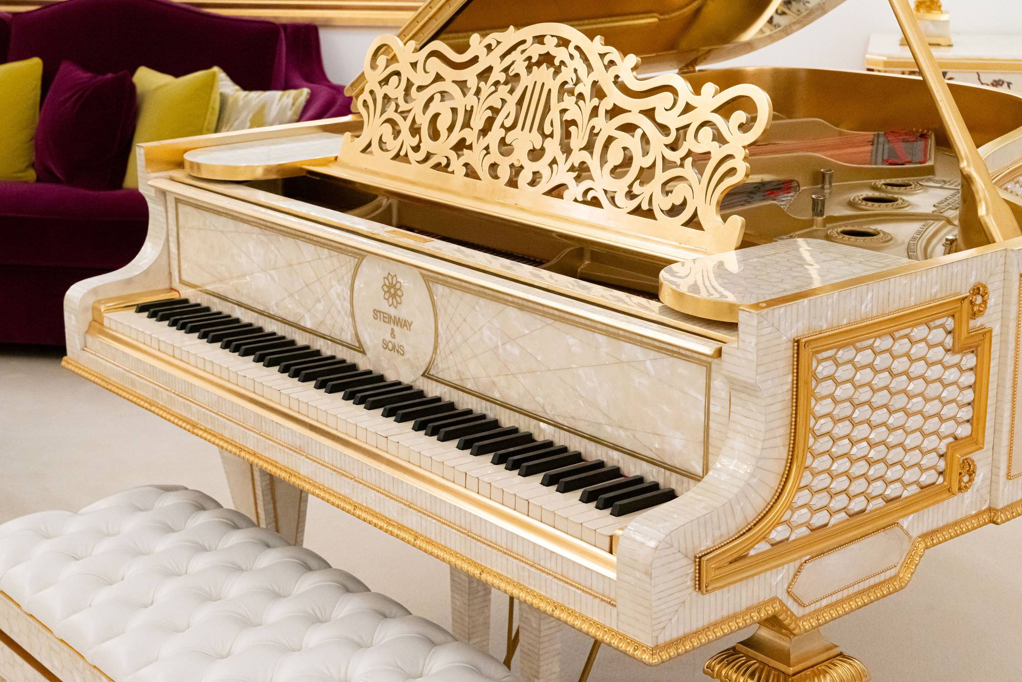 ART. 2728 – The elegance of luxury classic Pianos made in Italy by C.G. Capelletti.