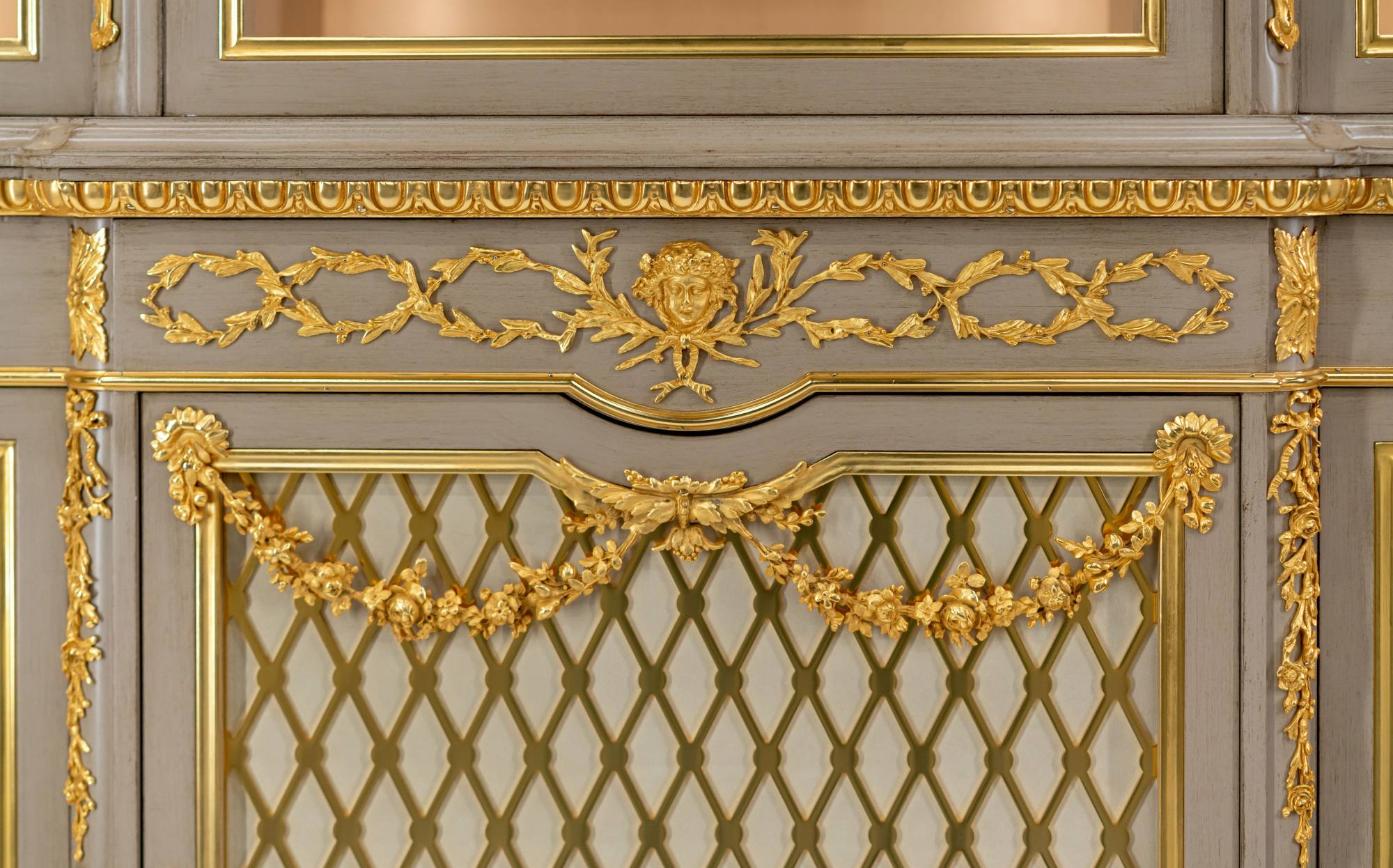 ART.567/V – C.G. Capelletti Italian Luxury Classic Showcases and Bookcases. Made in Italy classic interior design