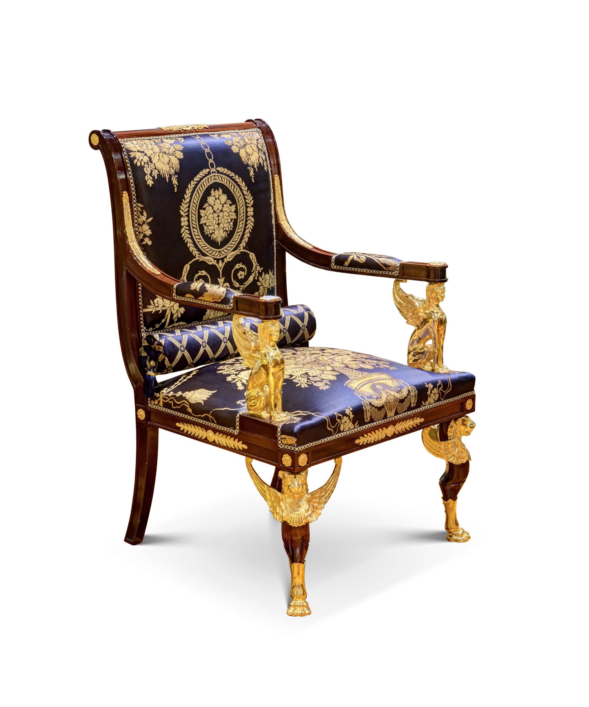 ART.780 – C.G. Capelletti Italian Luxury Classic Armchairs. Made in Italy classic interior design