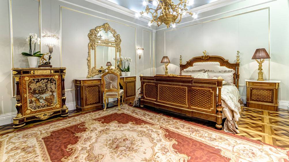 ART. 2088 – C.G. Capelletti Italian Luxury Classic Beds. Made in Italy classic interior design