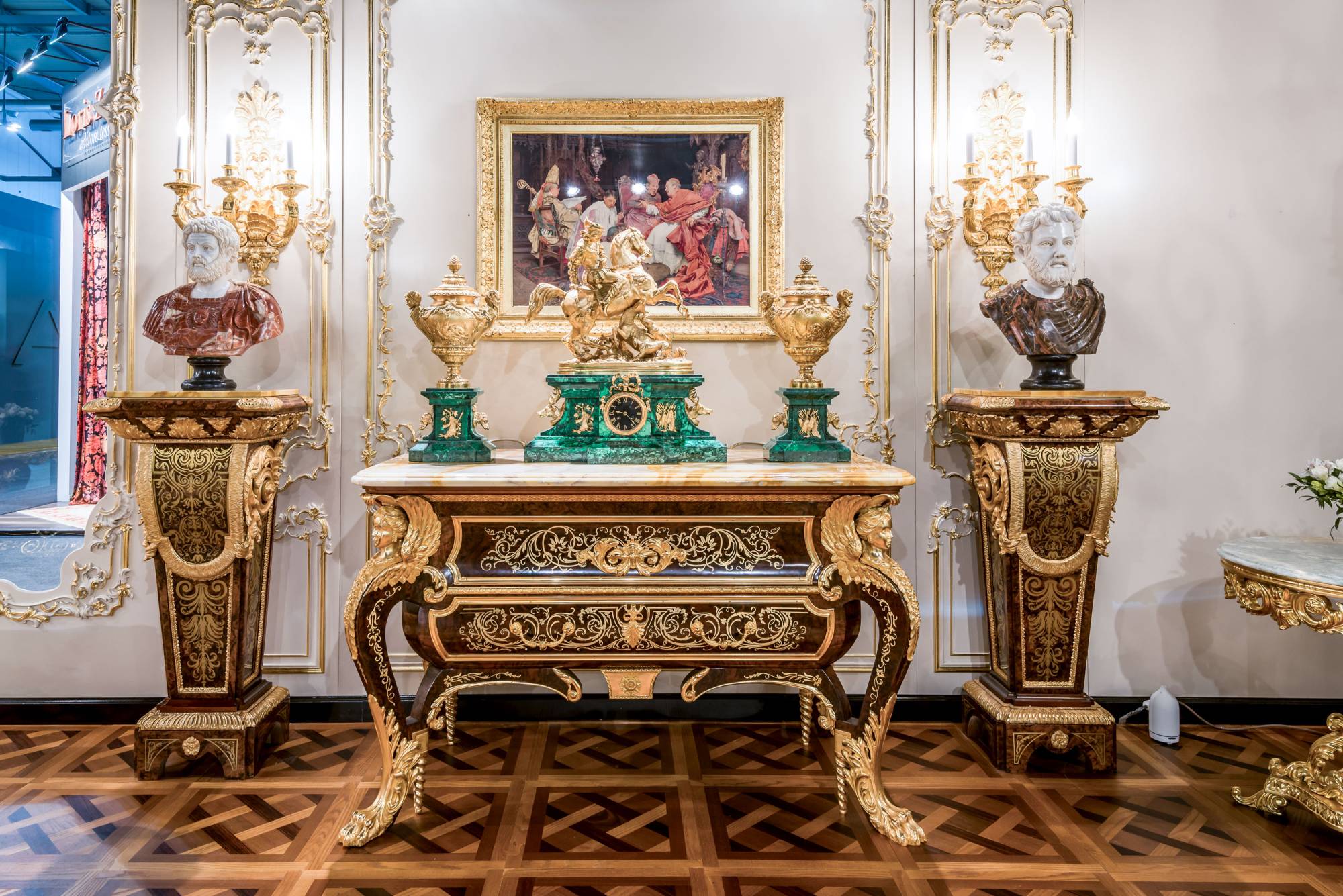 ART. 585 - Ambienti con Masterpieces di lusso C.G. Capelletti in stile classico italiano