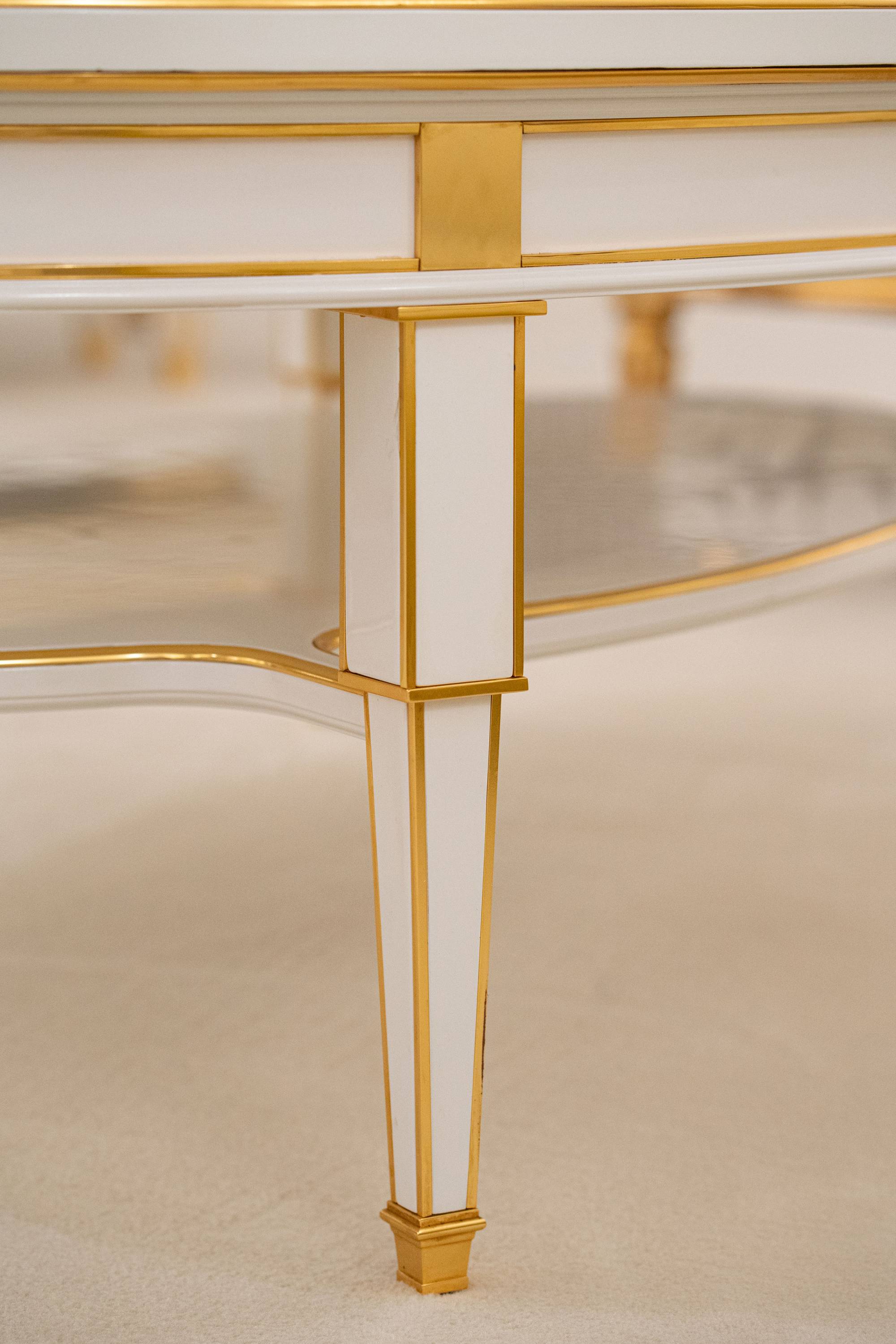 ART. 2219 - Tavolini di lusso in stile contemporaneo made in Italy. Arredamento di lusso italiano C.G. Capelletti