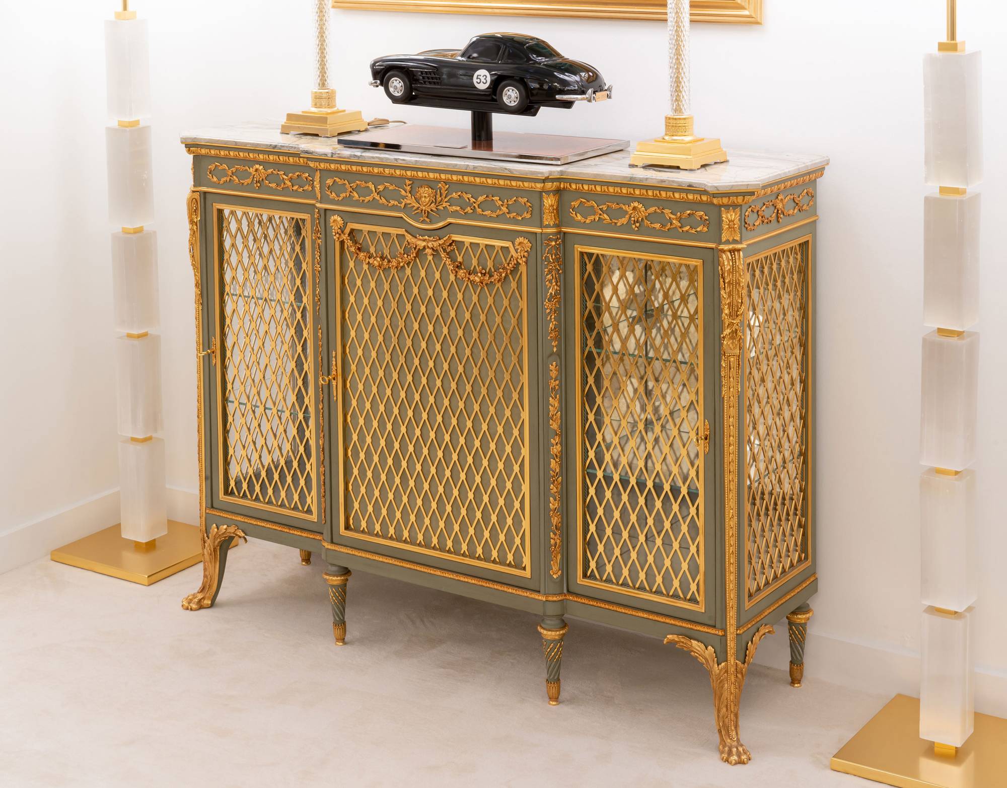 ART. 567-19 - Credenze di lusso in stile contemporaneo made in Italy. Arredamento di lusso italiano C.G. Capelletti