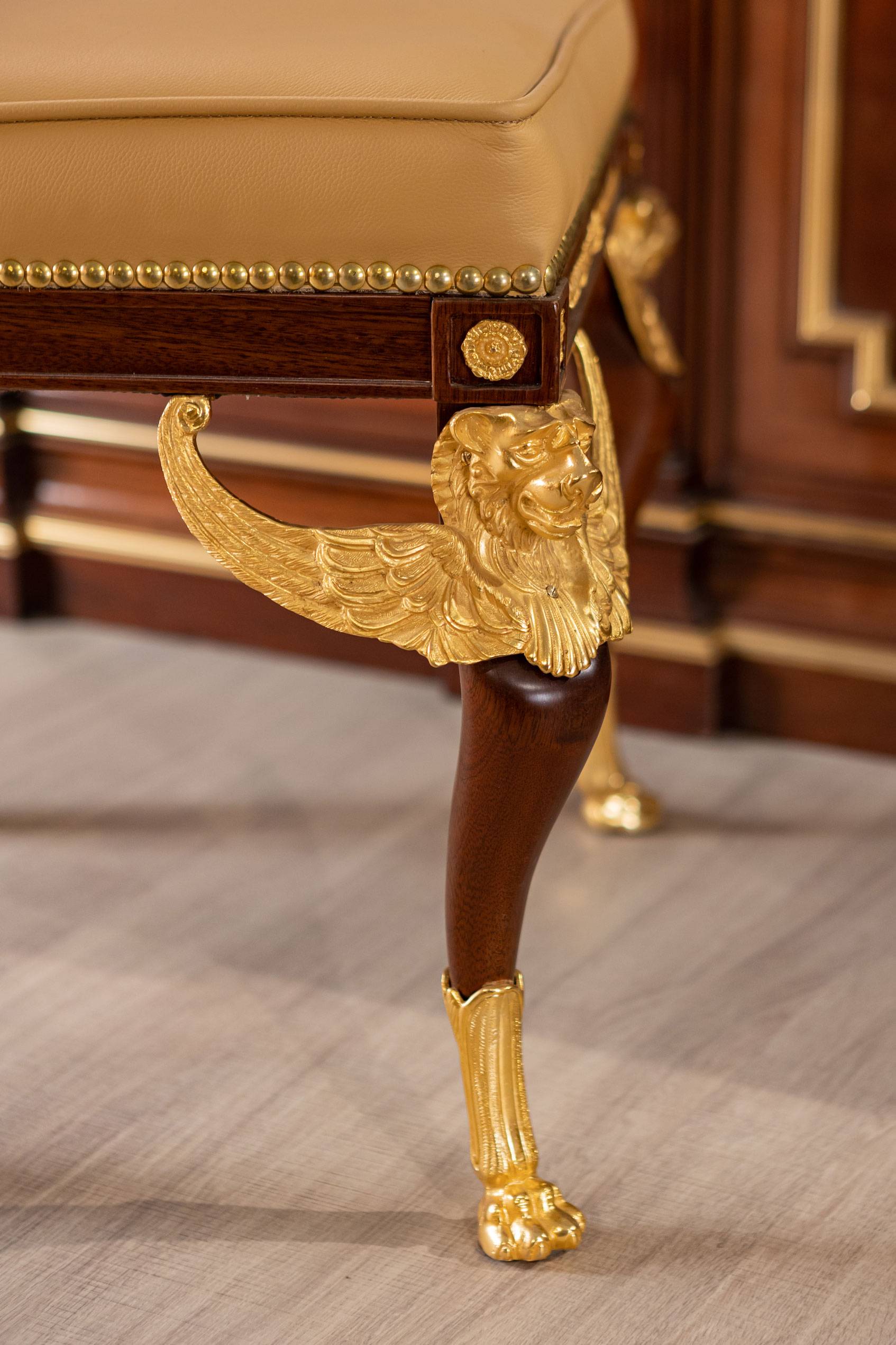 ART. 781 – The elegance of luxury classic Chairs made in Italy by C.G. Capelletti.